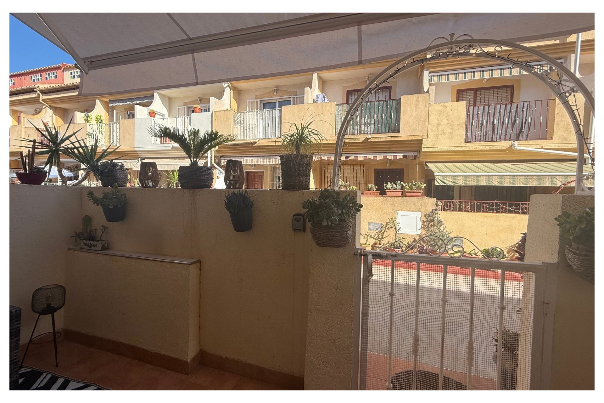 Endursala - Tvíbýlishúsi  -
Playa Flamenca