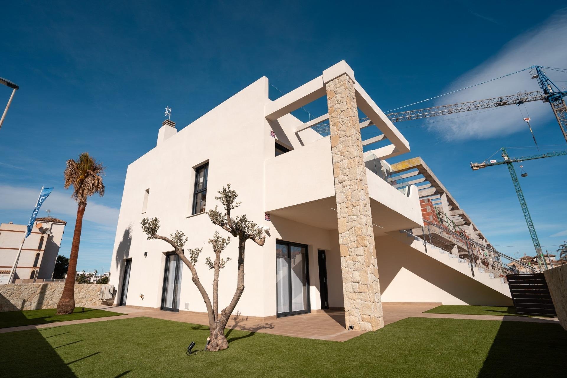 New Build - Top Floor Bungalow -
Pilar de la Horadada - pueblo