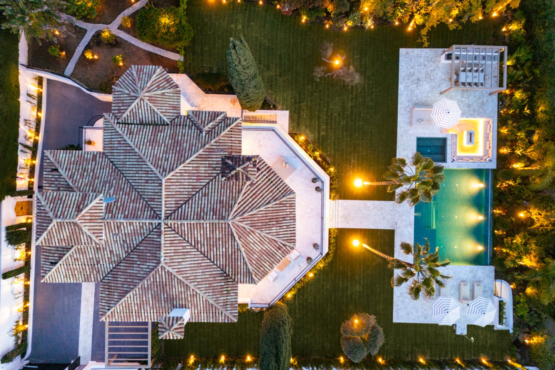 New Build - Villa -
Marbella