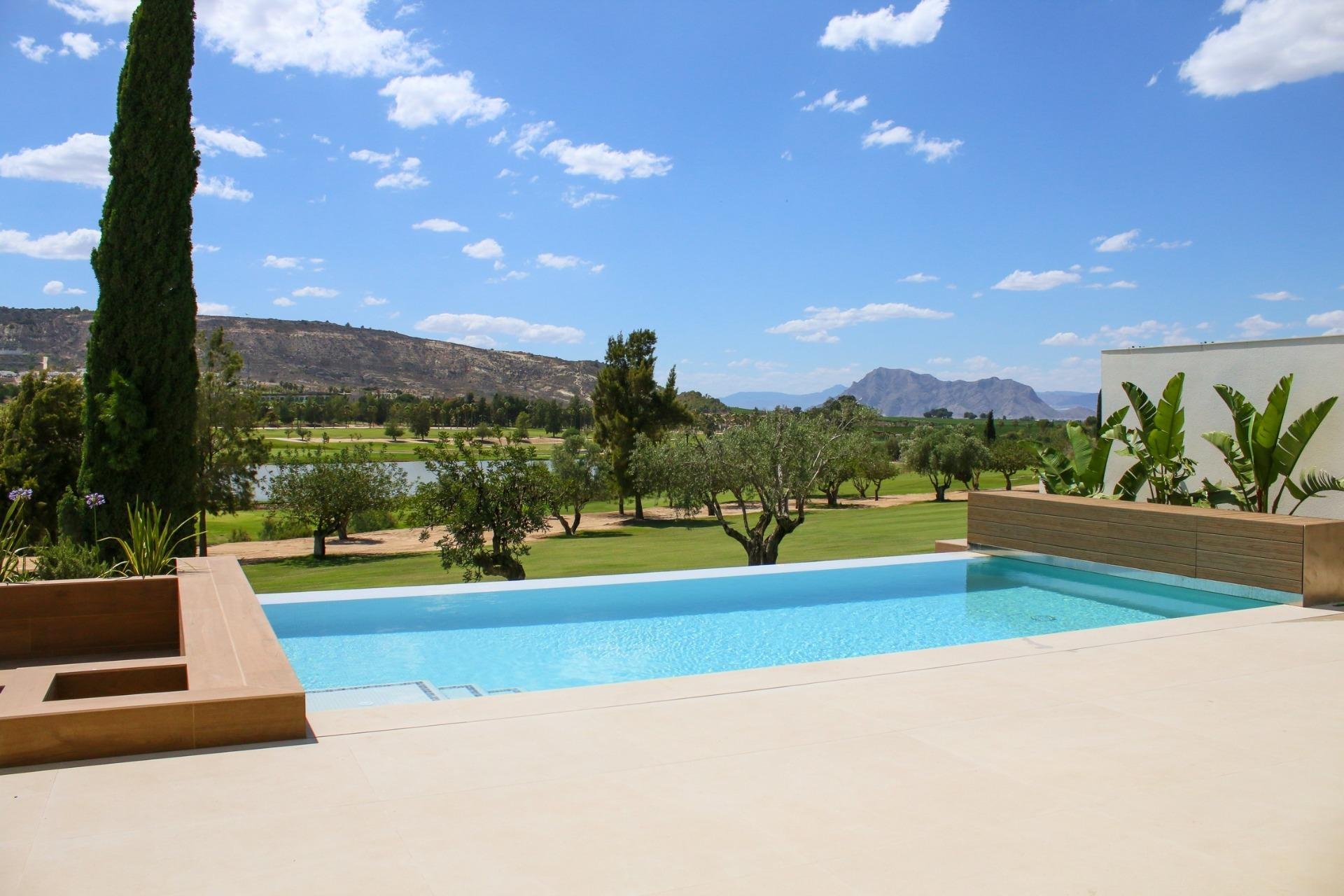 Nýbygging - Einbýlishús -
Algorfa - La Finca Golf