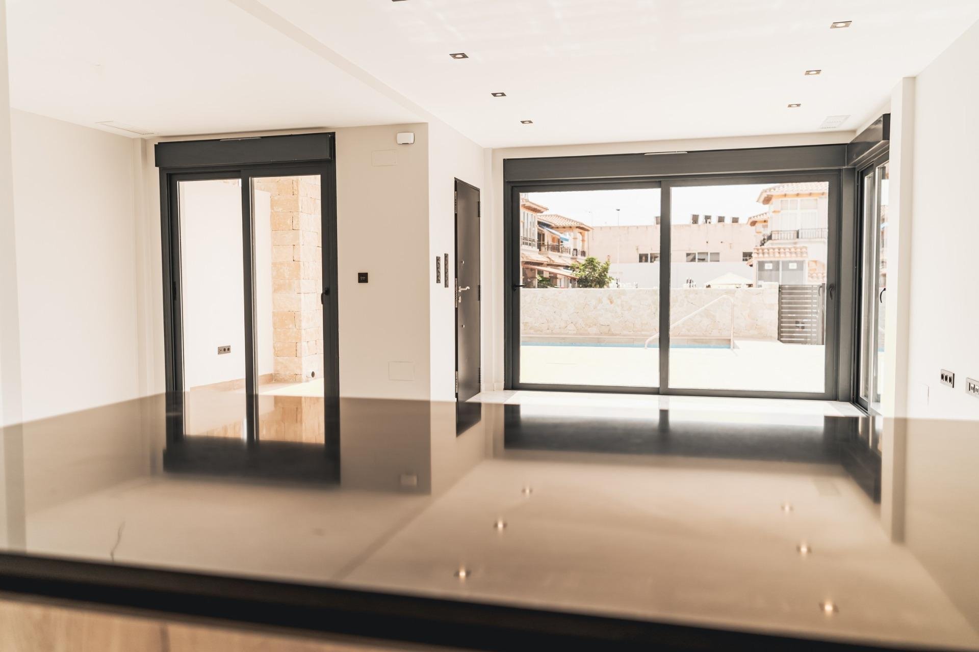 Nýbygging - Einbýlishús -
Orihuela Costa - Punta Prima