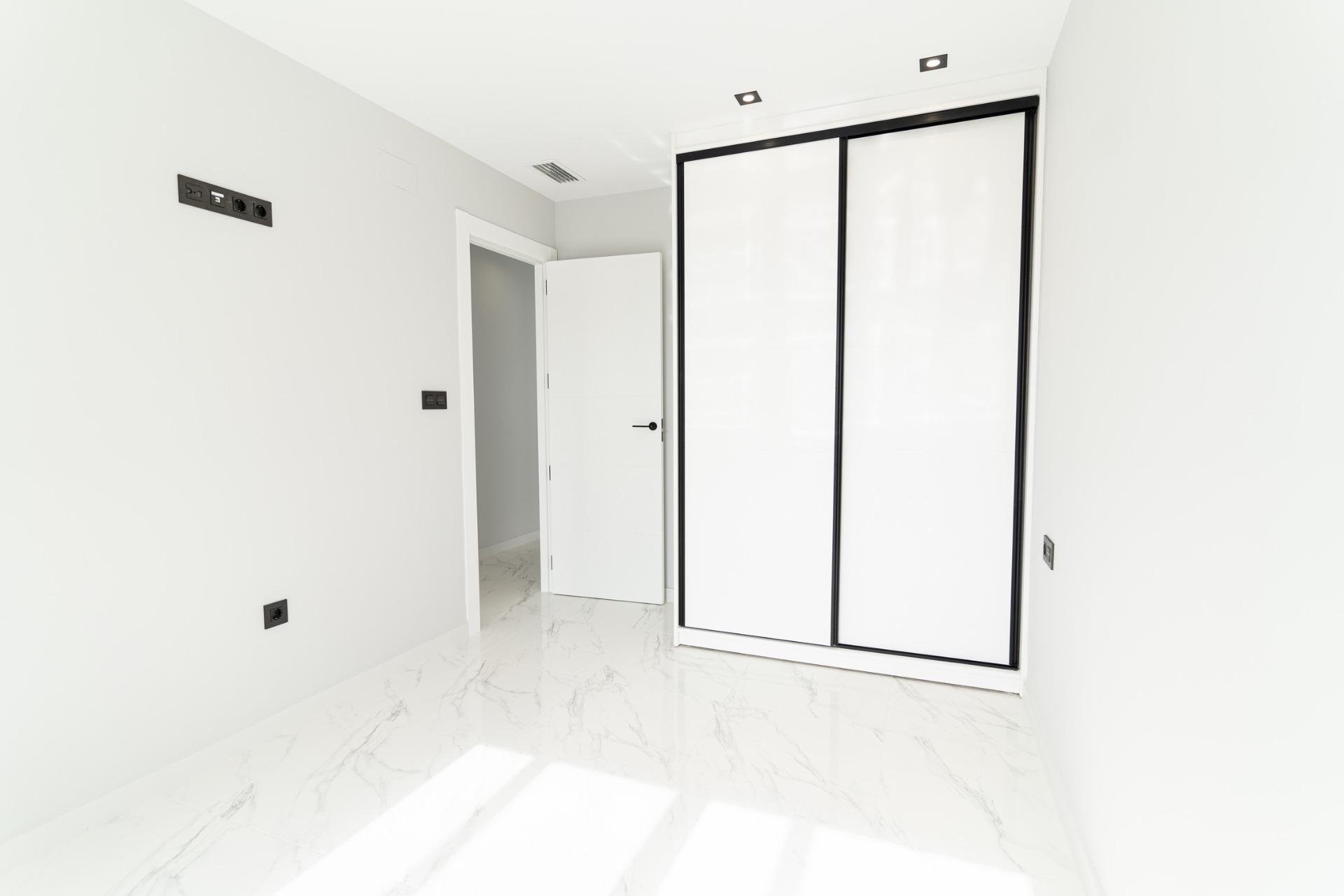 Nýbygging - Einbýlishús -
Orihuela Costa - Punta Prima