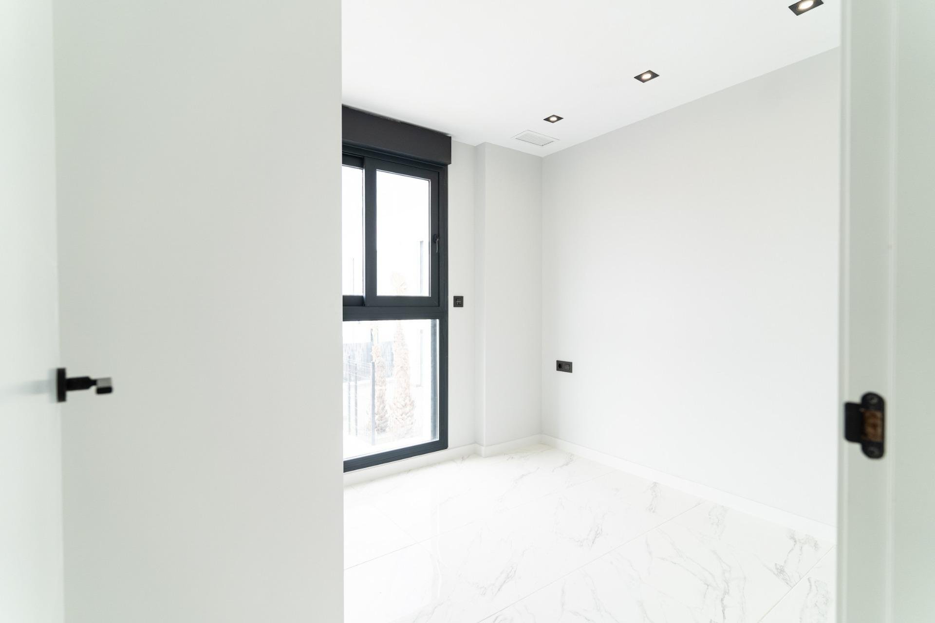 Nýbygging - Einbýlishús -
Orihuela Costa - Punta Prima