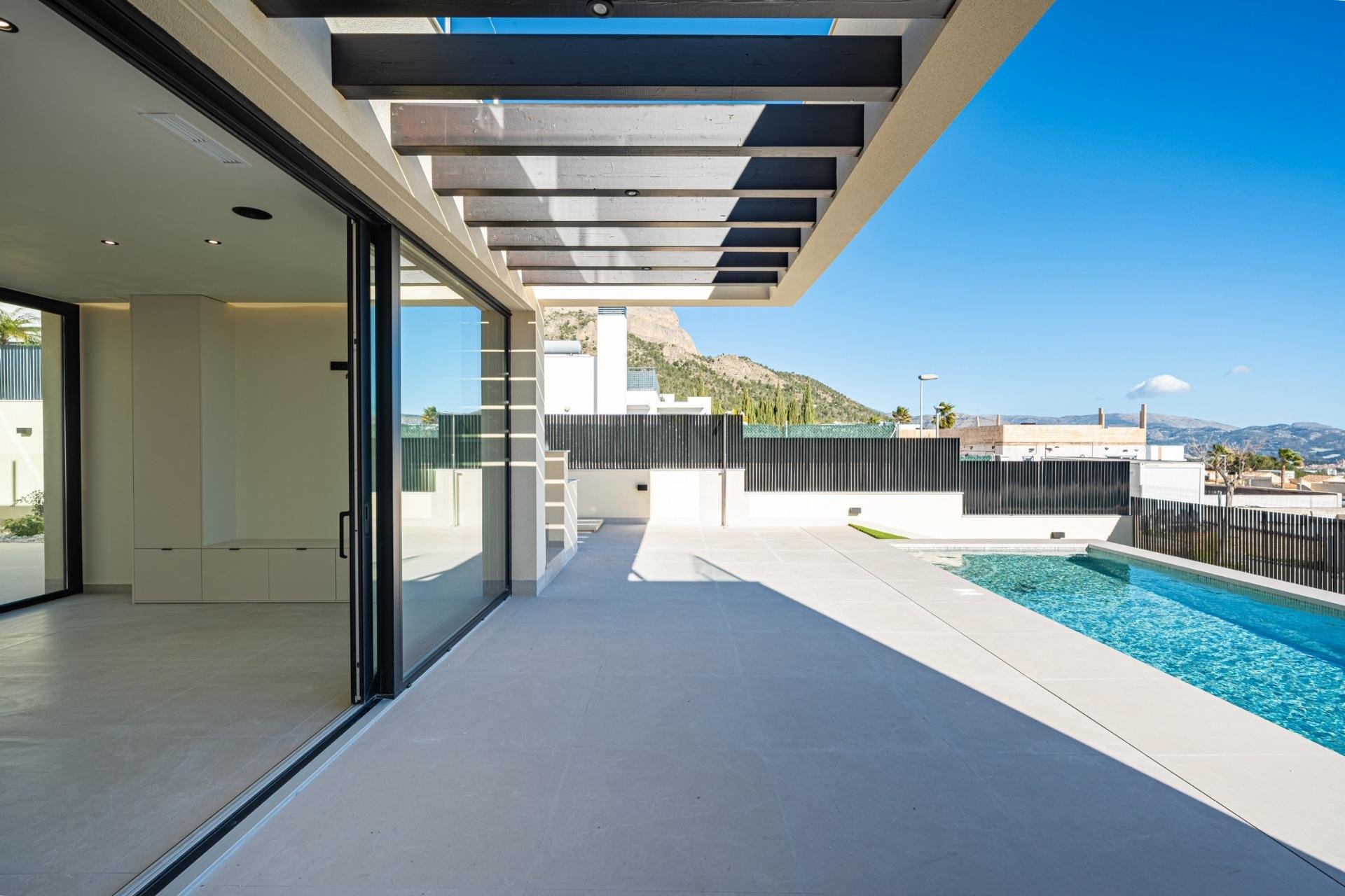 Nýbygging - Einbýlishús -
Polop - La Alberca