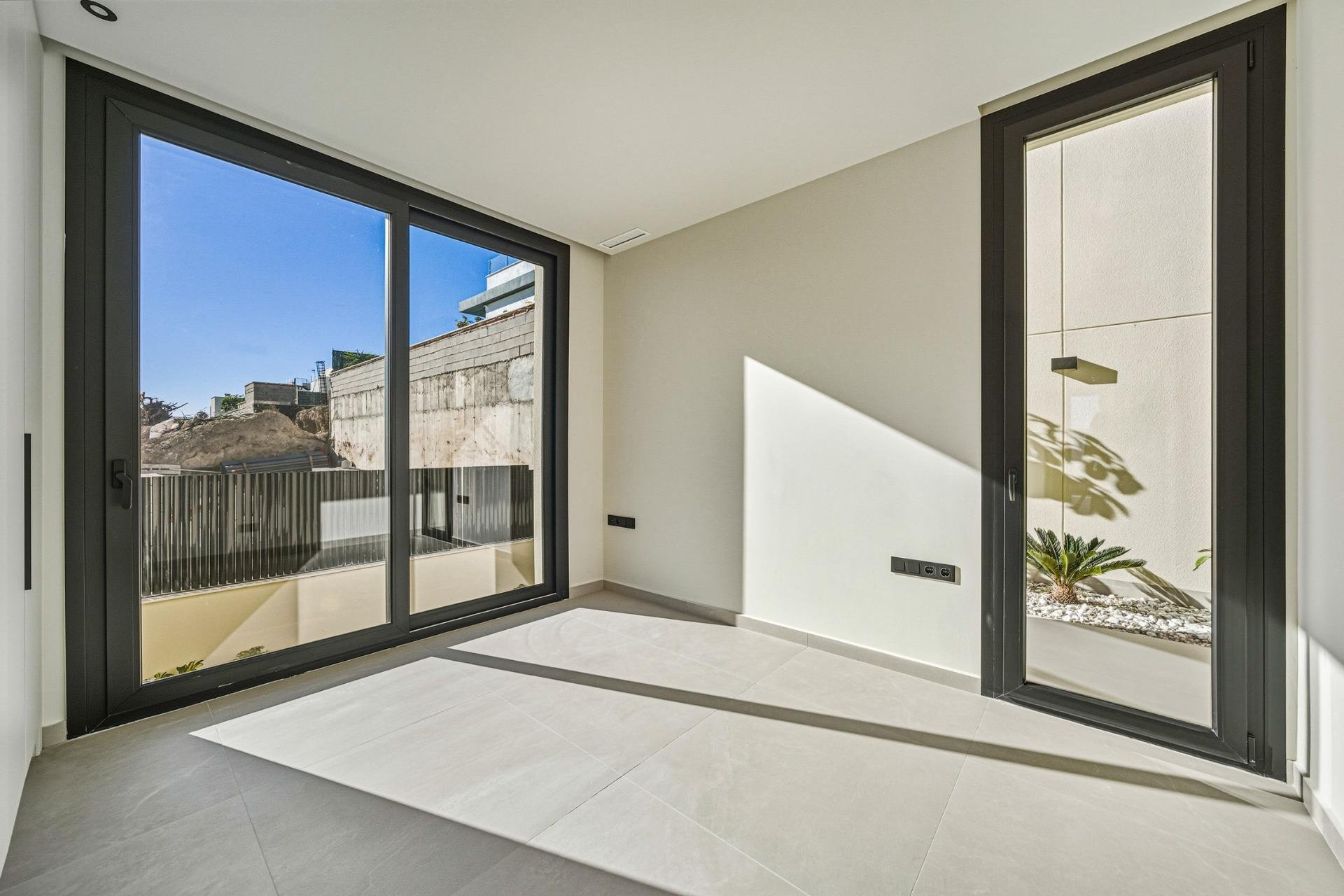 Nýbygging - Einbýlishús -
Polop - La Alberca