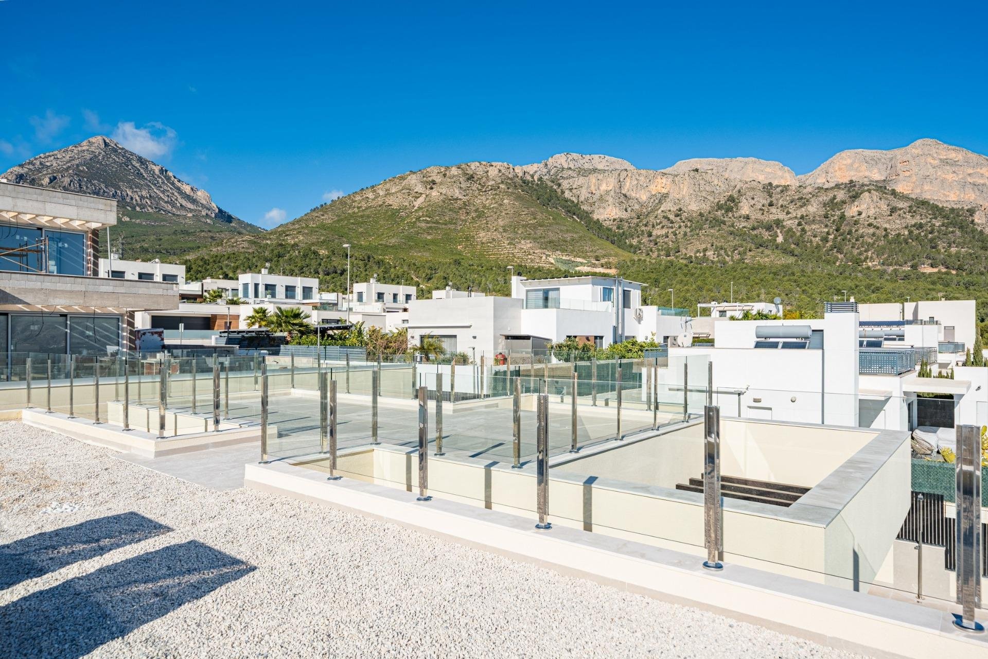 Nýbygging - Einbýlishús -
Polop - La Alberca