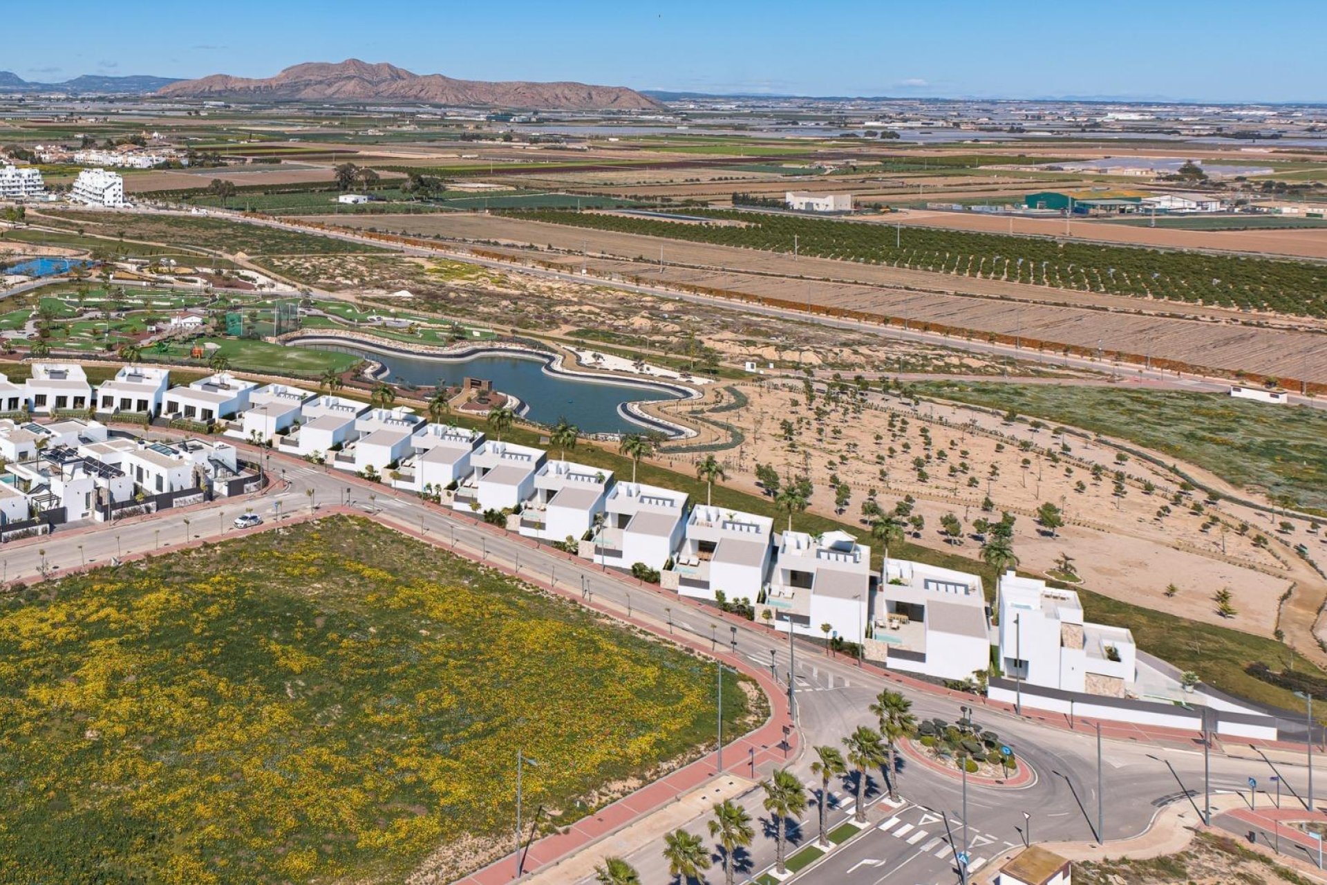 Nýbygging - Einbýlishús -
Torre Pacheco - Santa Rosalia Lake And Life Resort