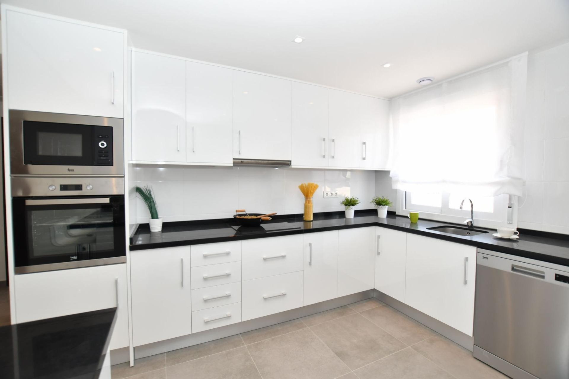 Nýbygging - Sérhæð -
San Miguel de Salinas - La Cañada