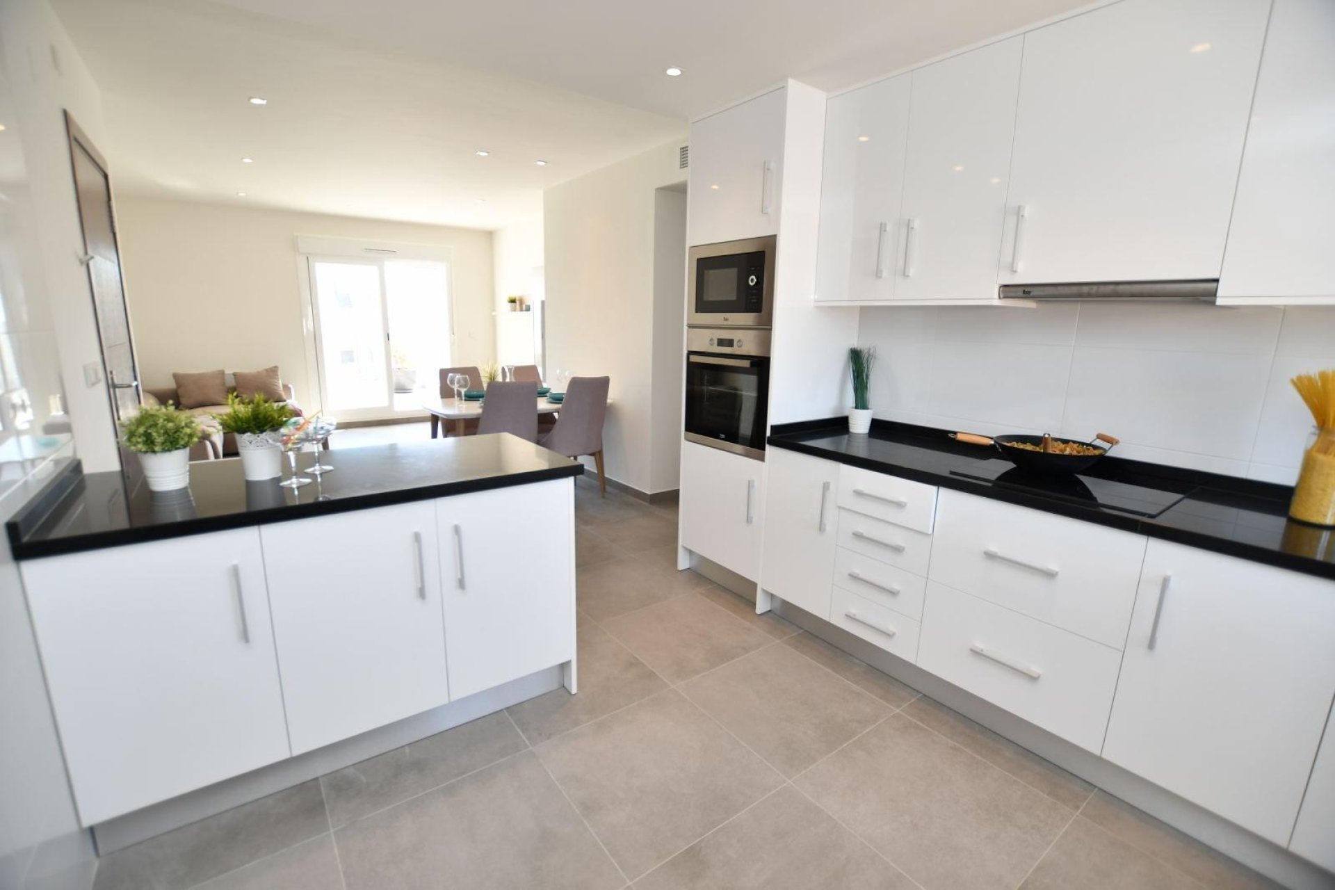 Nýbygging - Sérhæð -
San Miguel de Salinas - La Cañada