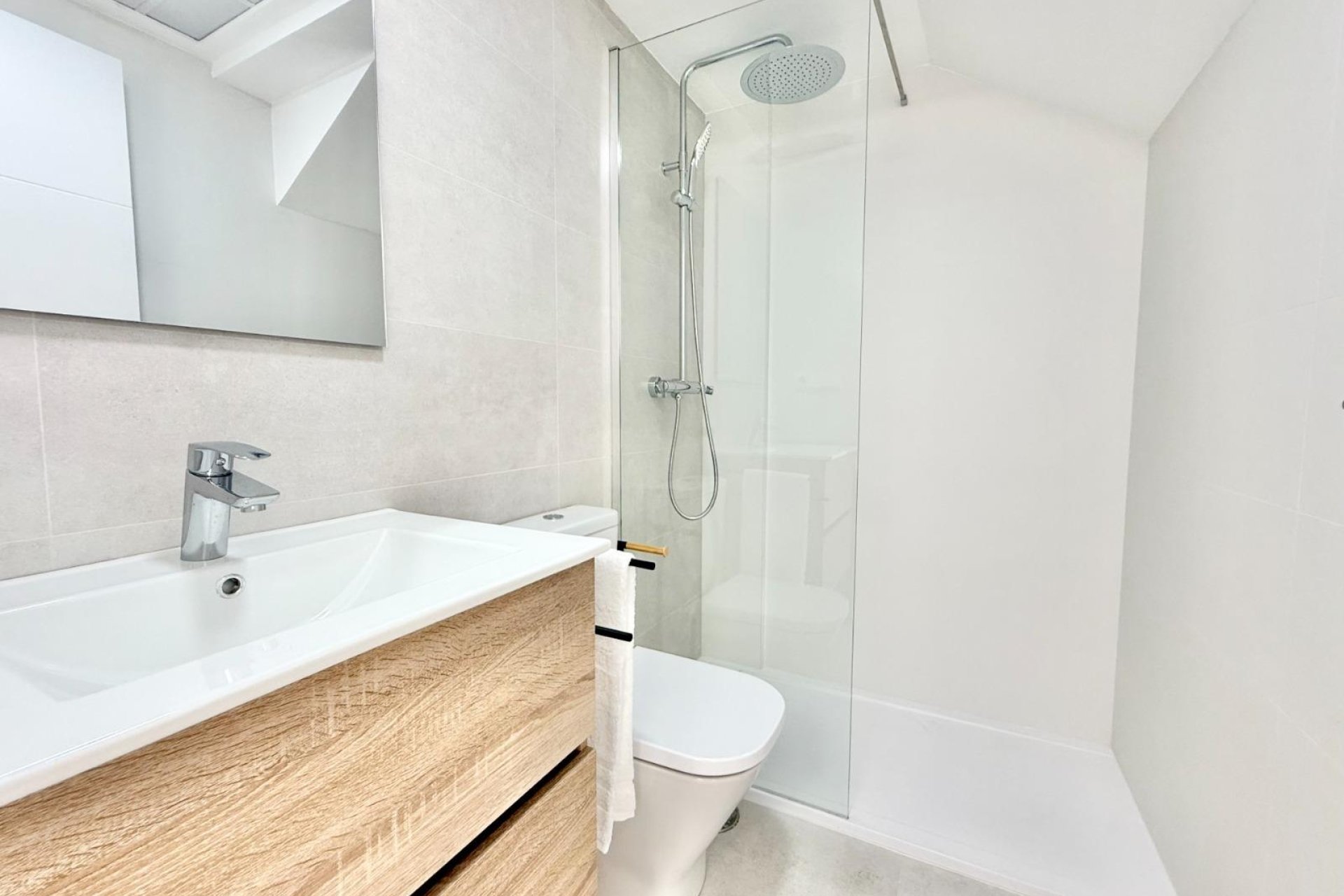 Nýbygging - town house -
Cox - San Fernando