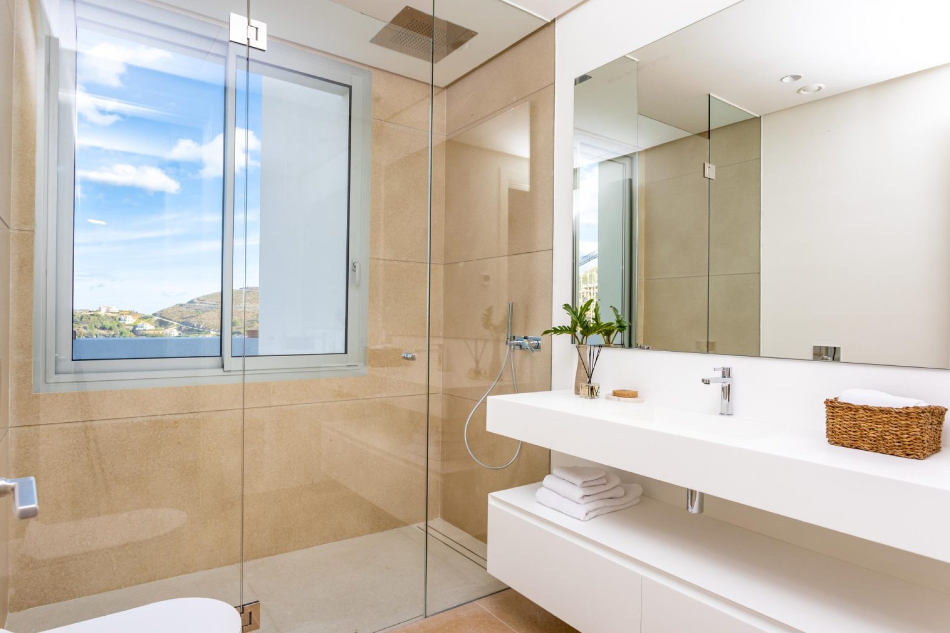 Obra nueva - Apartamento -
Benahavís