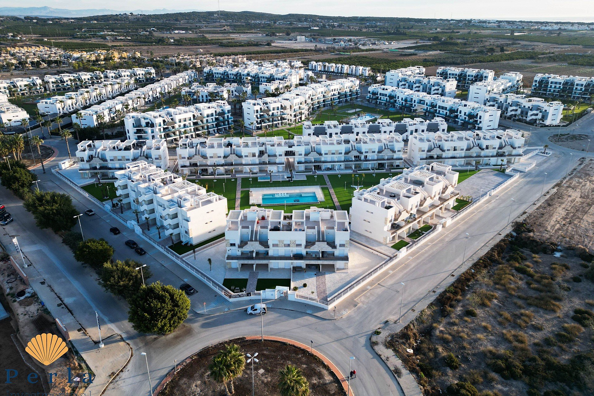 Obra nueva - Apartamento -
El Raso