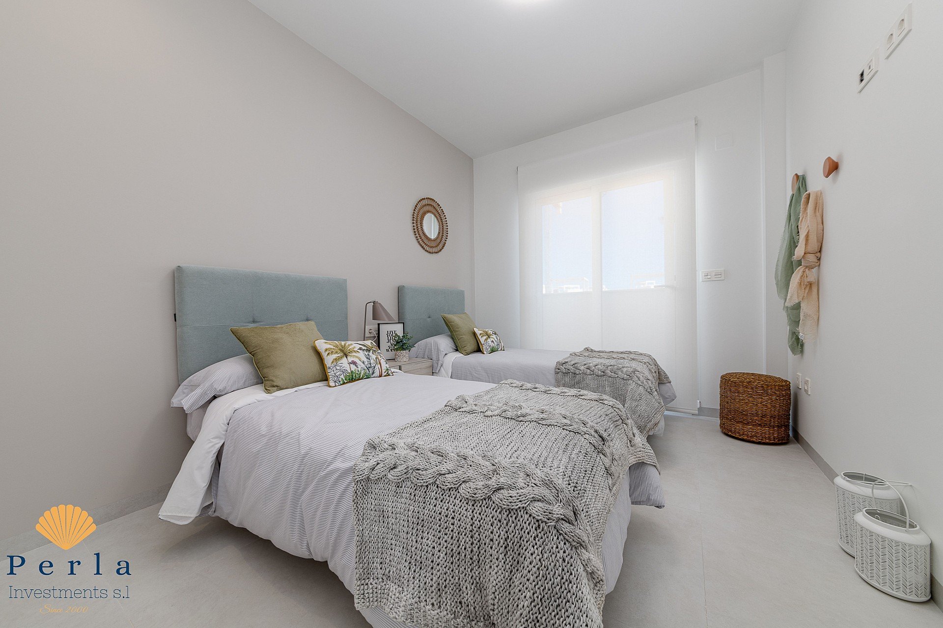 Obra nueva - Apartamento -
El Raso