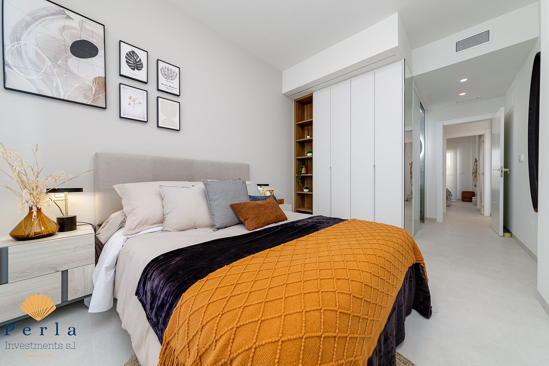 Obra nueva - Apartamento -
El Raso