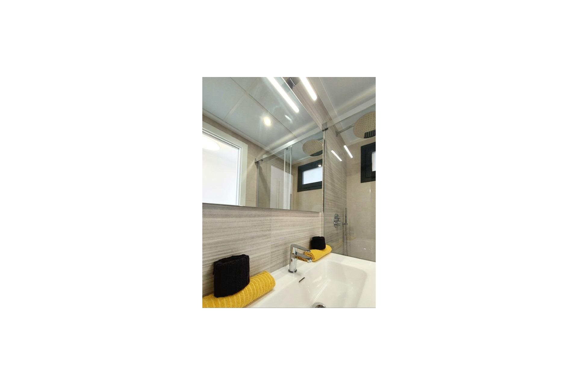 Obra nueva - Apartamento -
San Miguel de Salinas - Pueblo