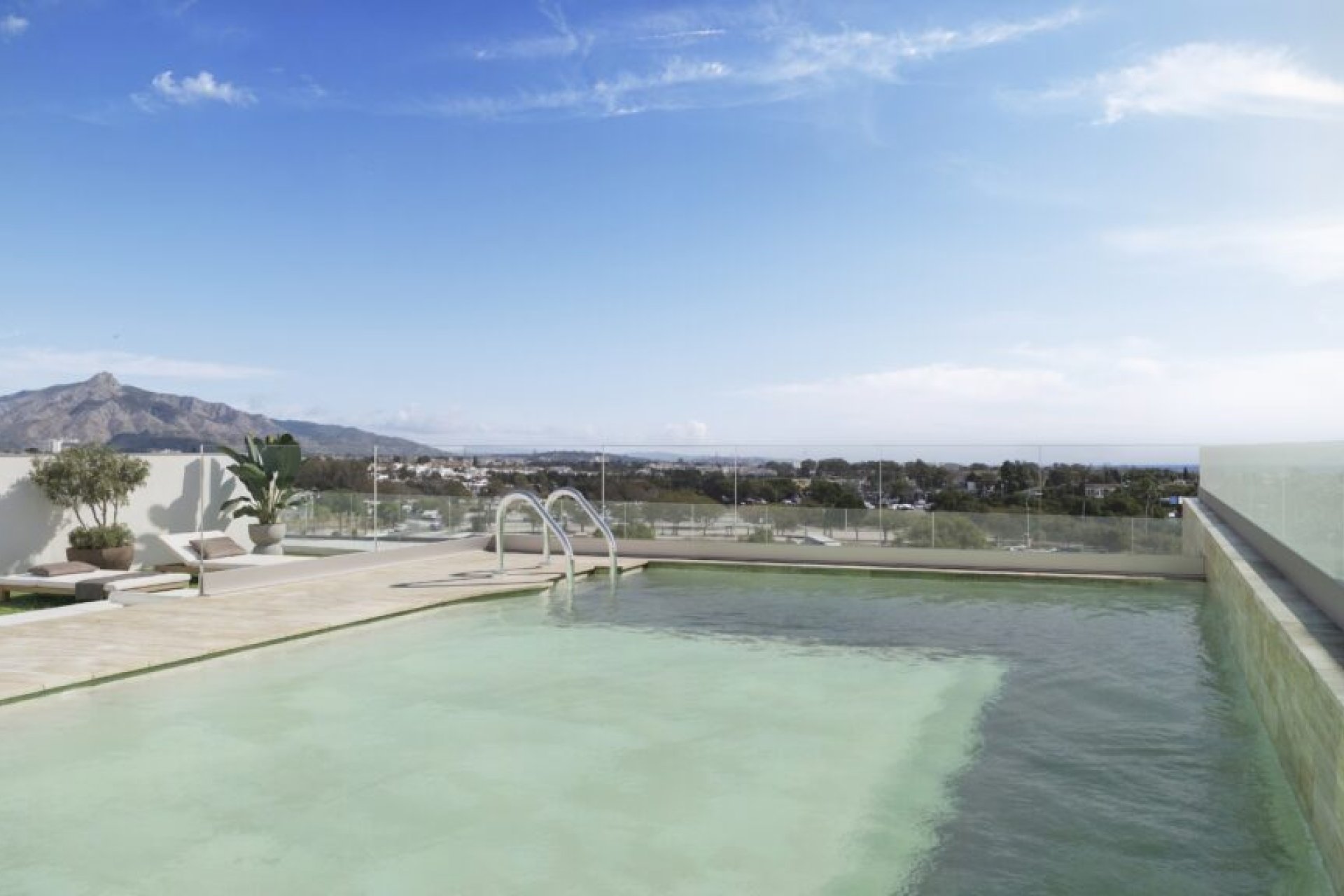 Obra nueva - Ático -
Marbella