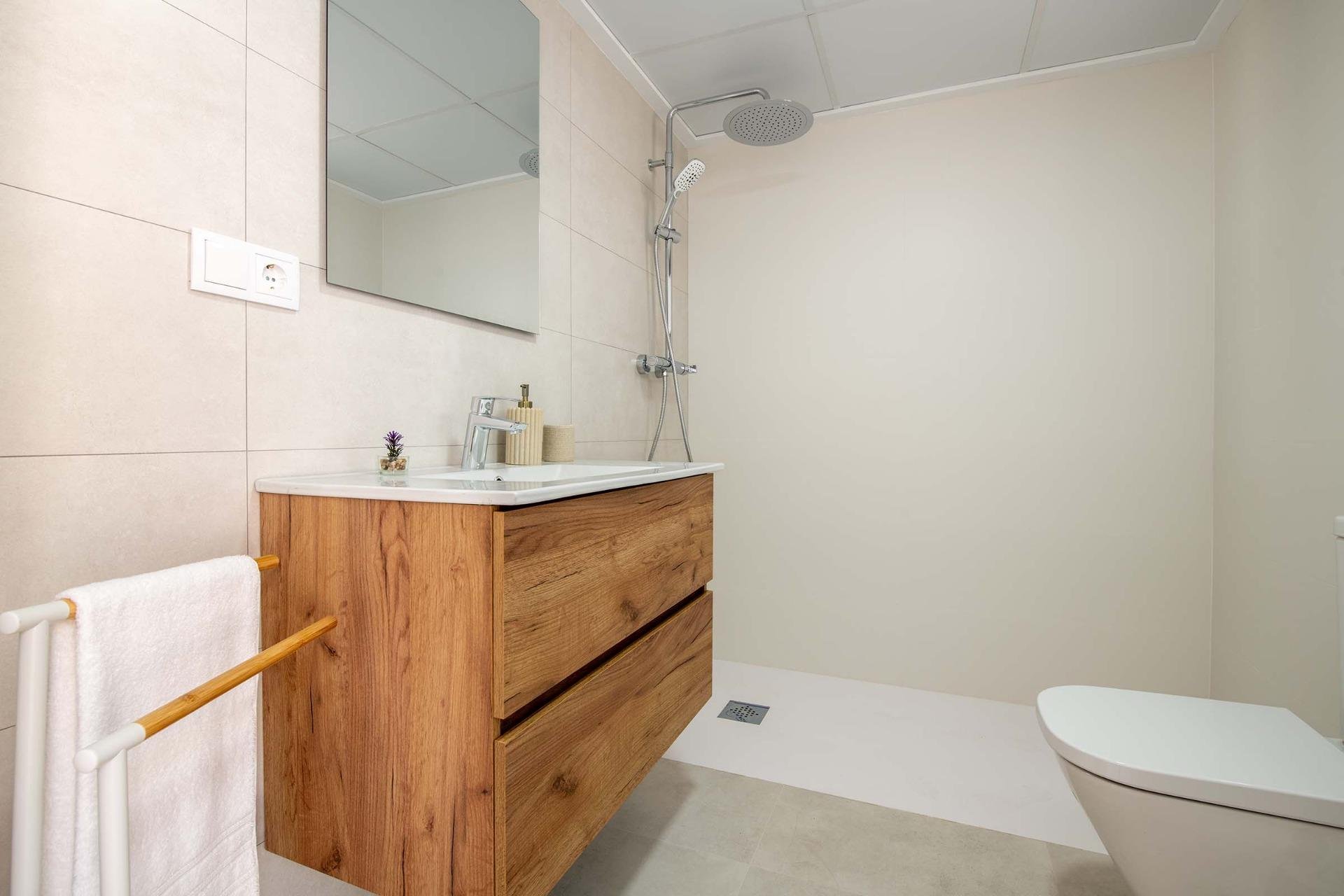 Obra nueva - town house -
Cox - San Fernando