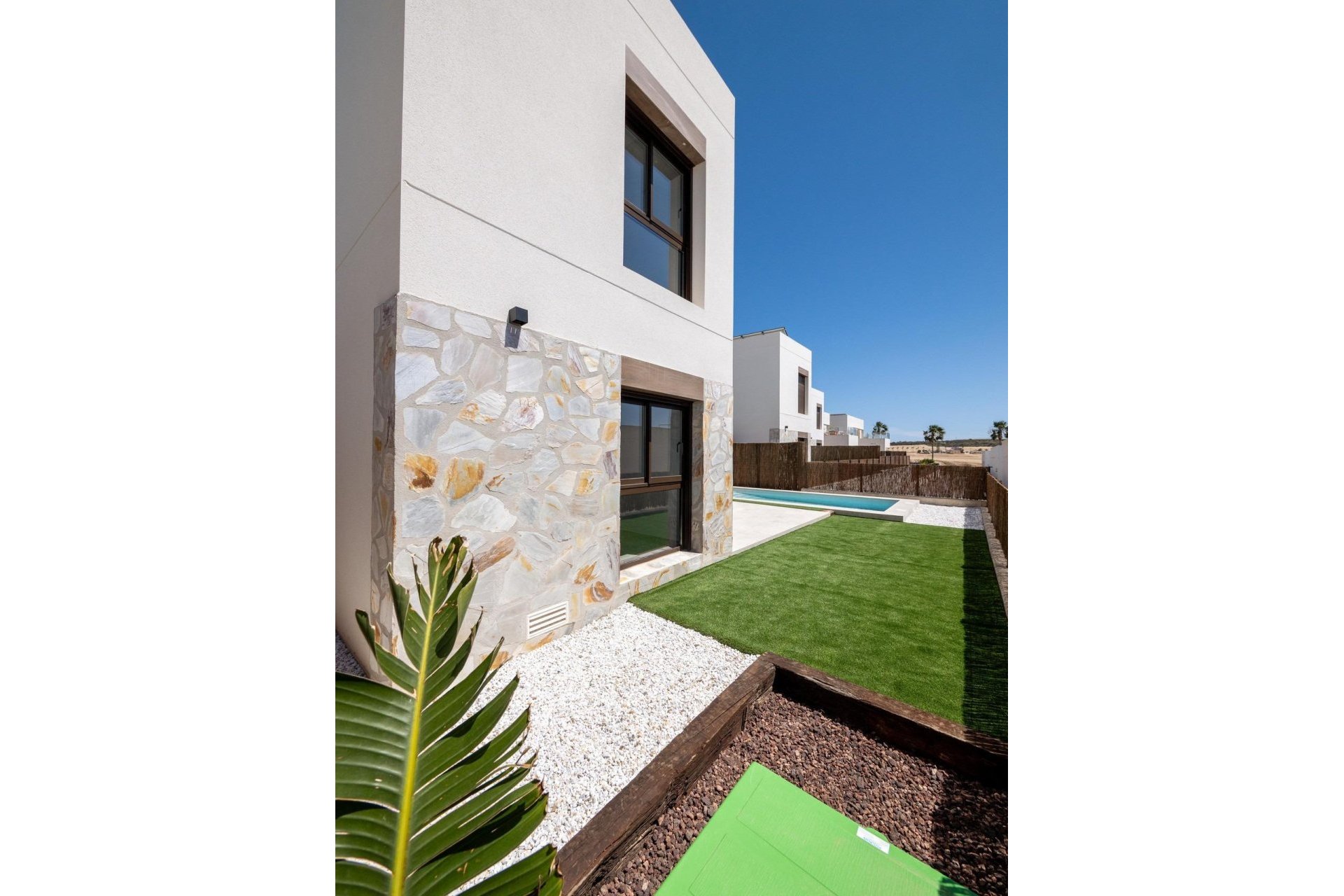 Obra nueva - Villa -
Algorfa - La Finca Golf