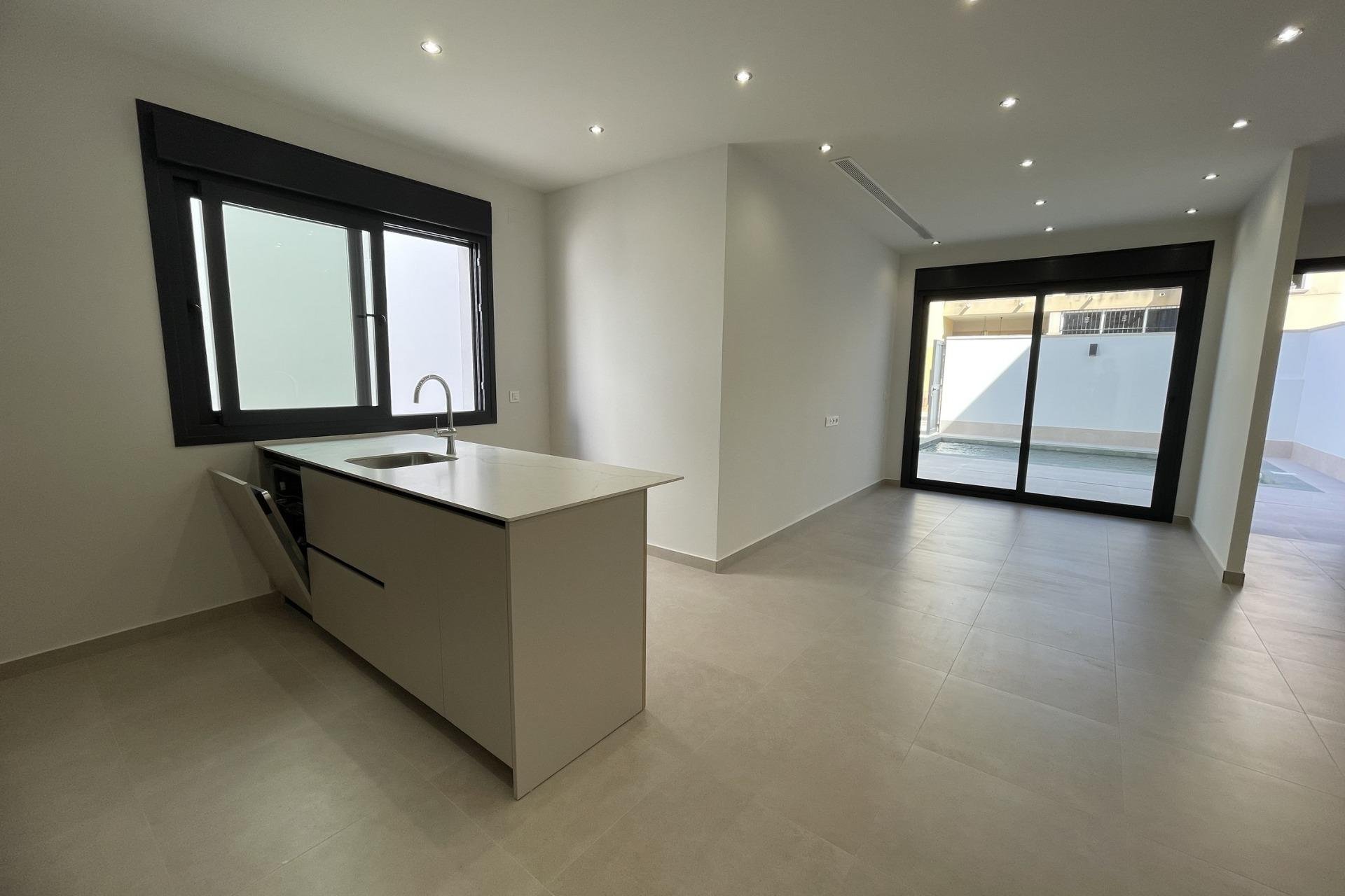 Obra nueva - Villa -
Almoradí - Heredades