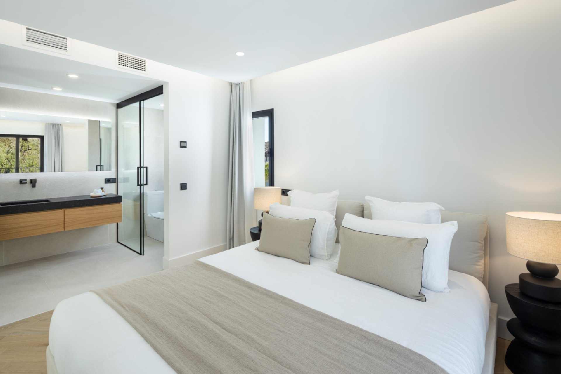 Obra nueva - Villa -
Benahavís