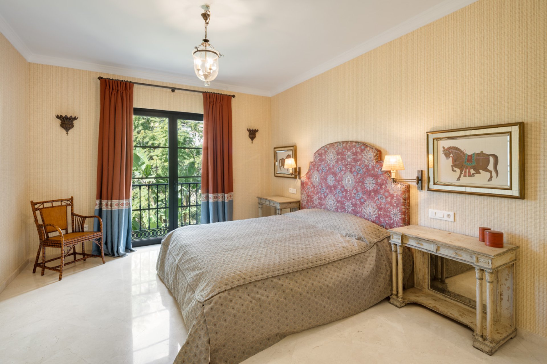 Obra nueva - Villa -
Benahavís