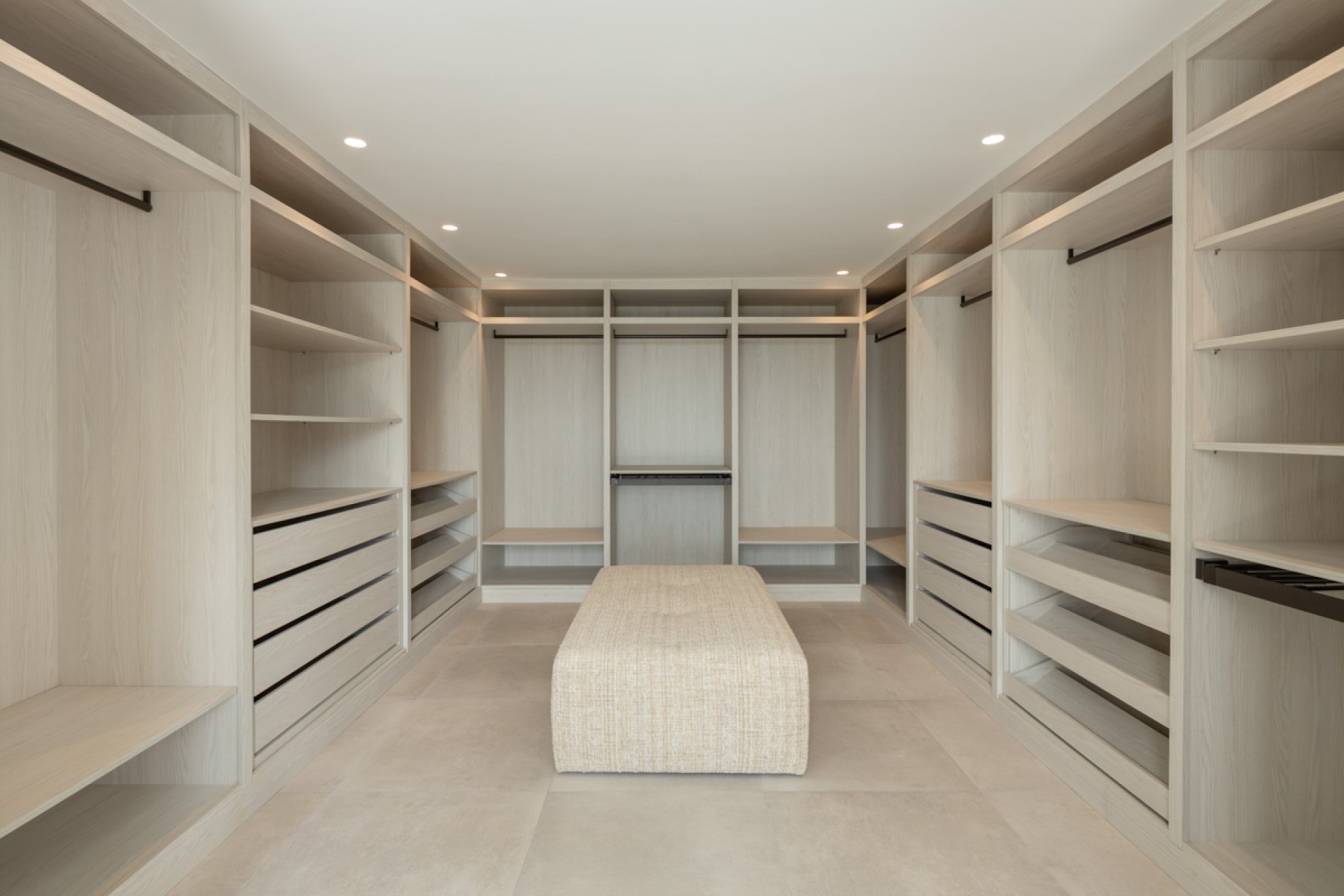 Obra nueva - Villa -
Benahavís