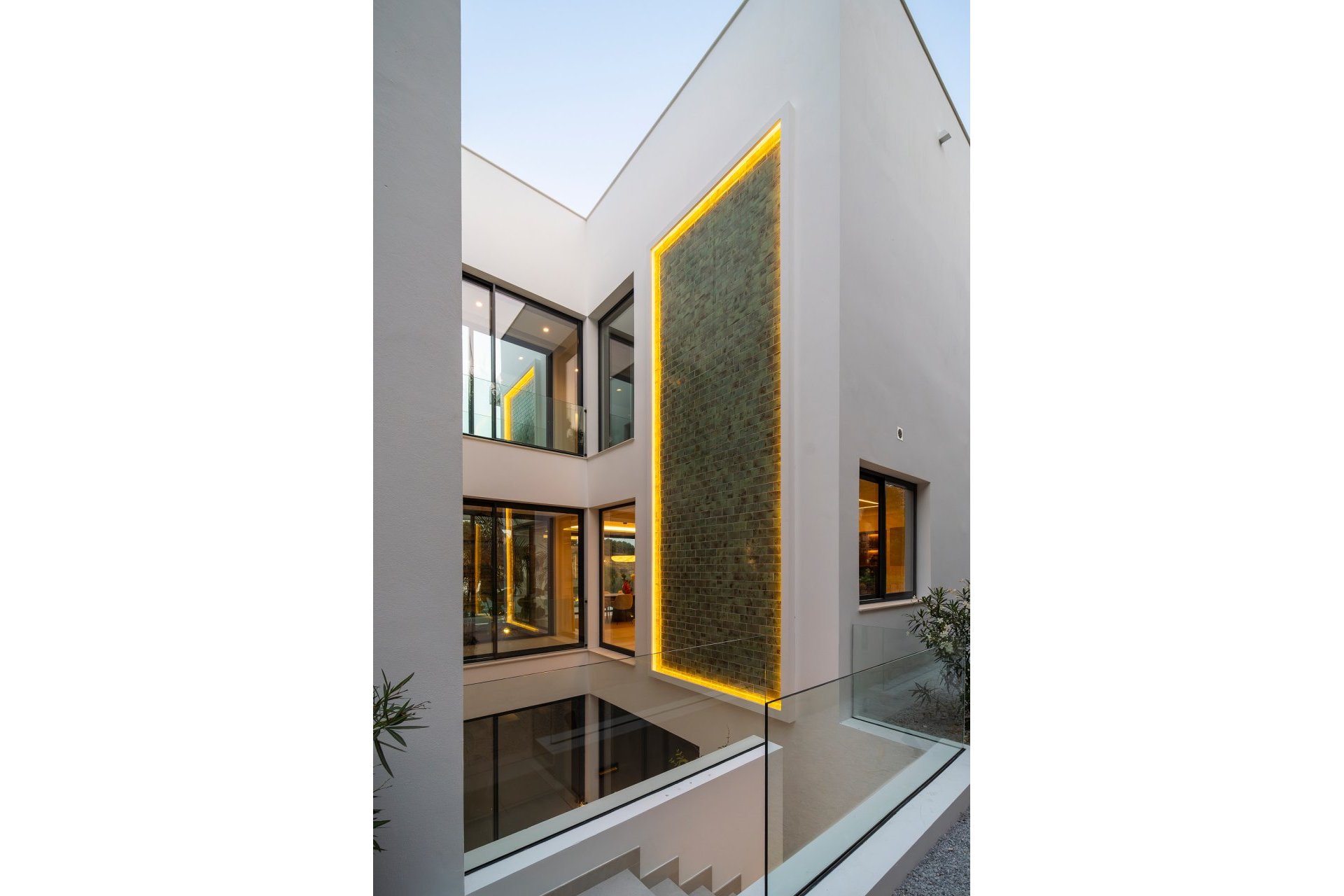 Obra nueva - Villa -
Benahavís