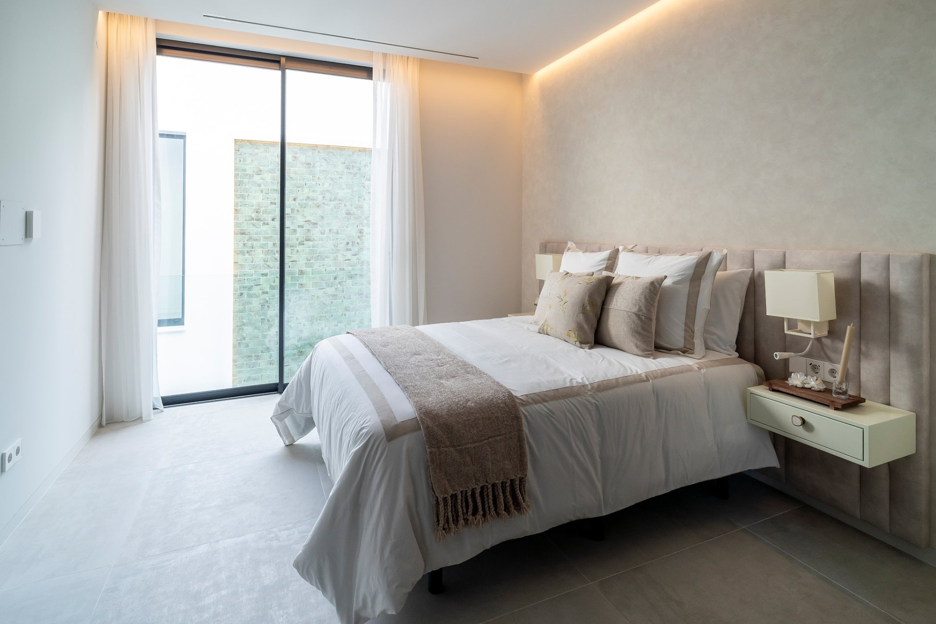 Obra nueva - Villa -
Benahavís