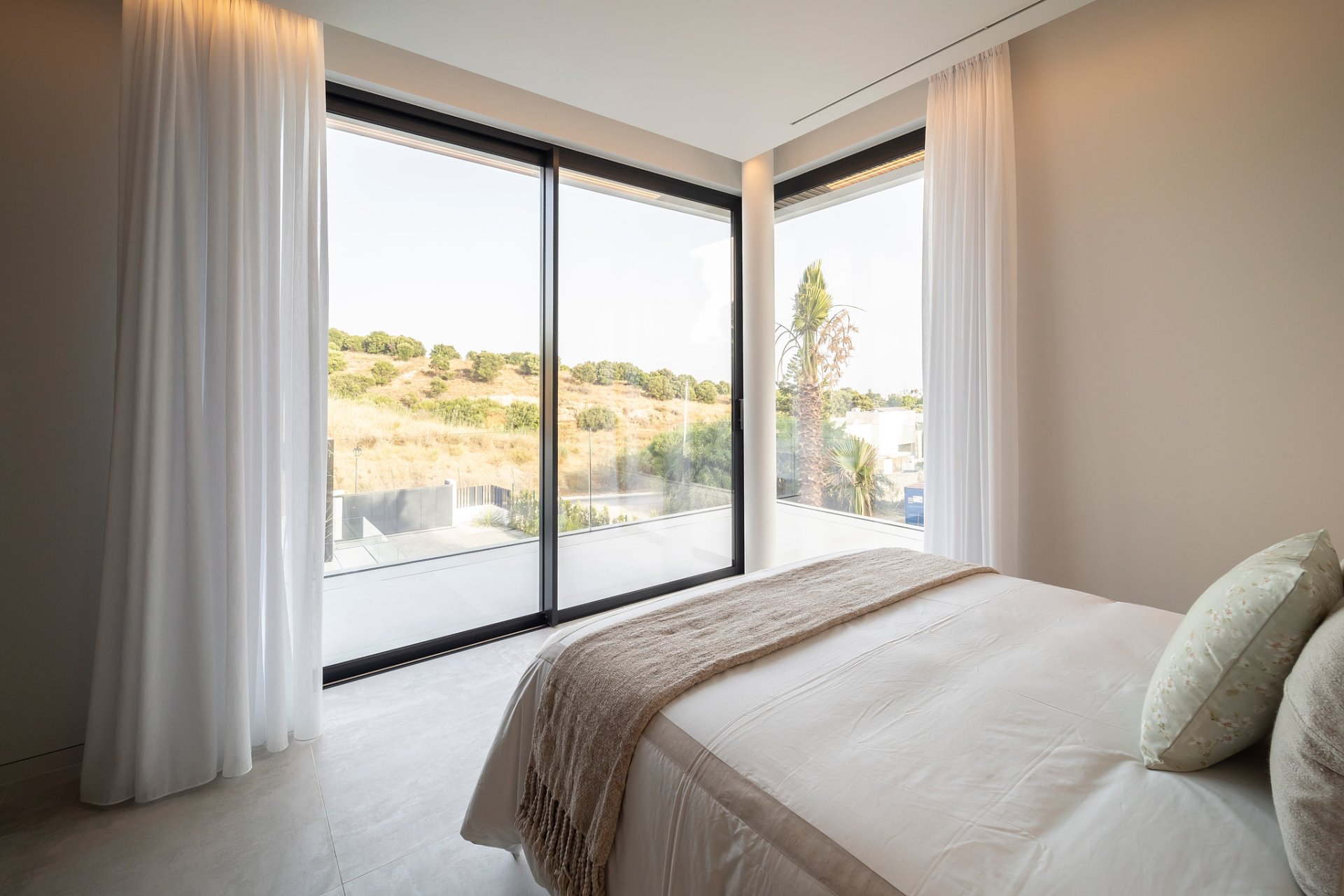 Obra nueva - Villa -
Benahavís