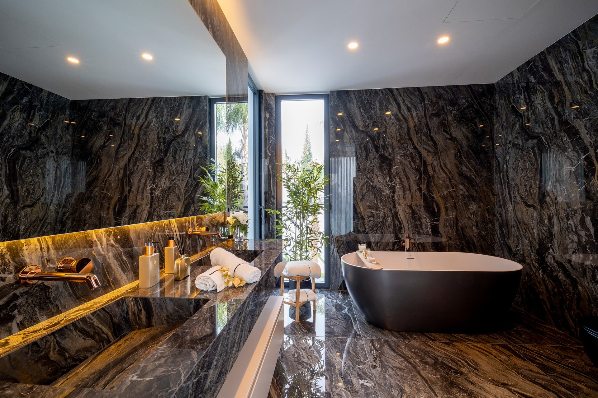 Obra nueva - Villa -
Benahavís