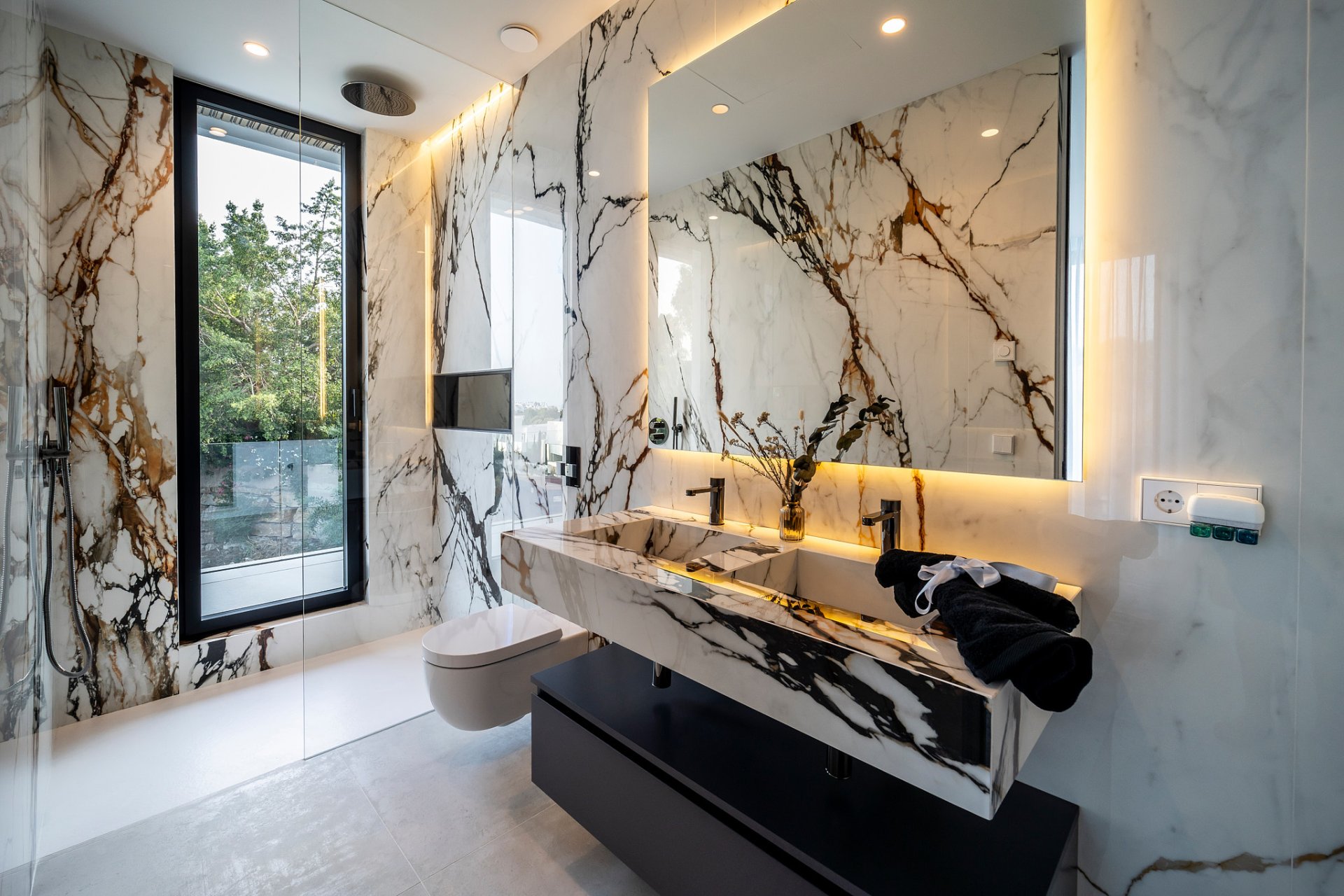 Obra nueva - Villa -
Benahavís