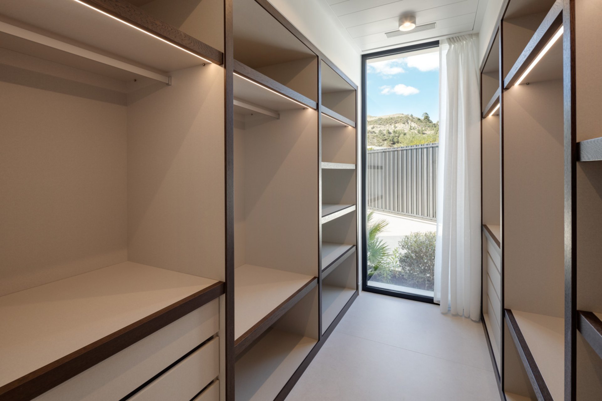 Obra nueva - Villa -
Benahavís