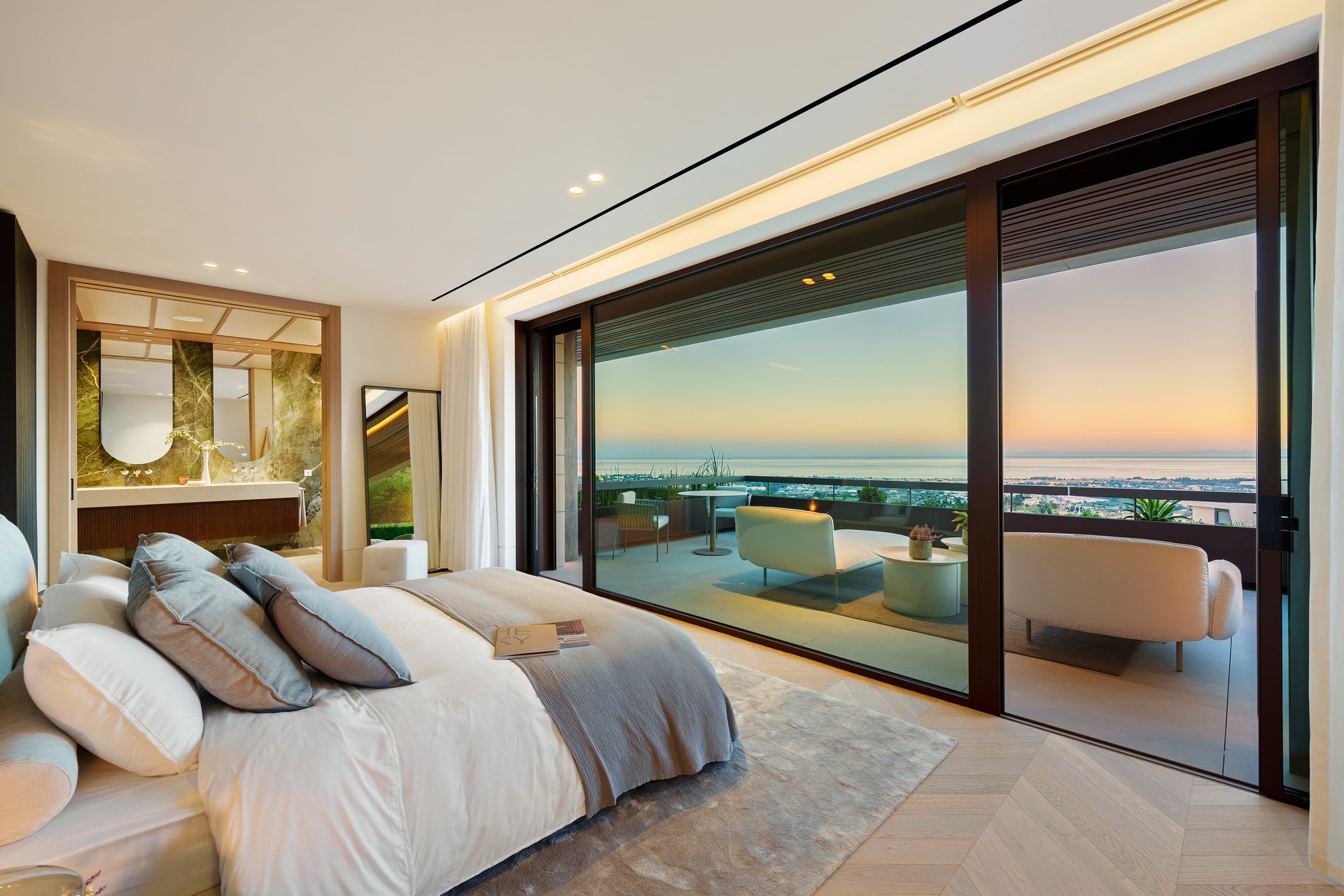 Obra nueva - Villa -
Benahavís