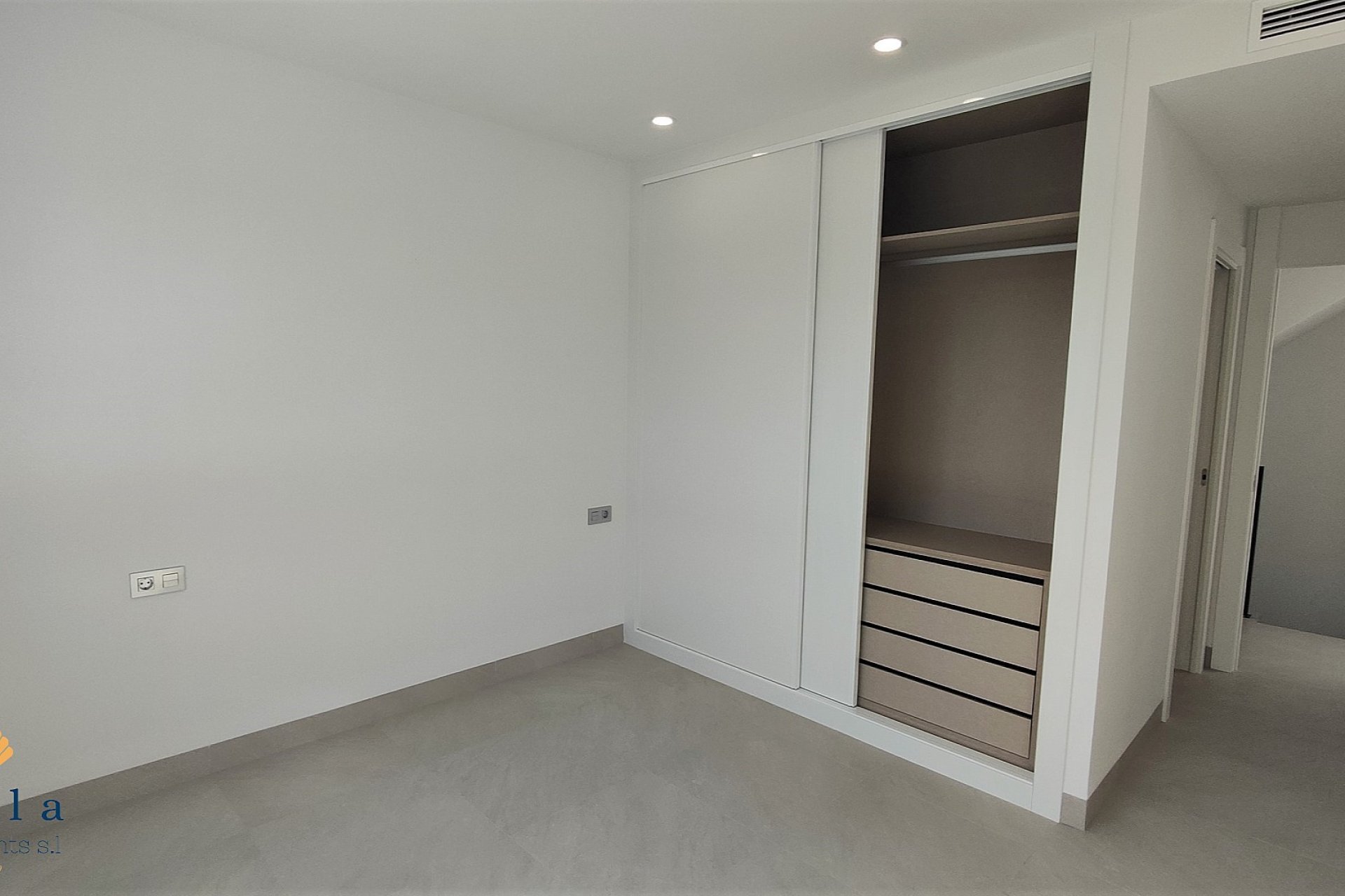 Obra nueva - Villa -
Benijofar