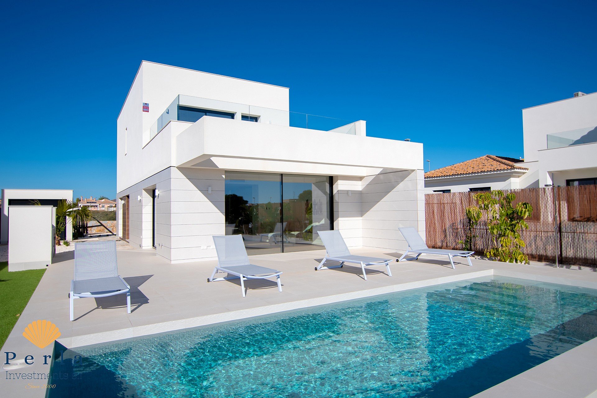 Obra nueva - Villa -
Los Montesinos