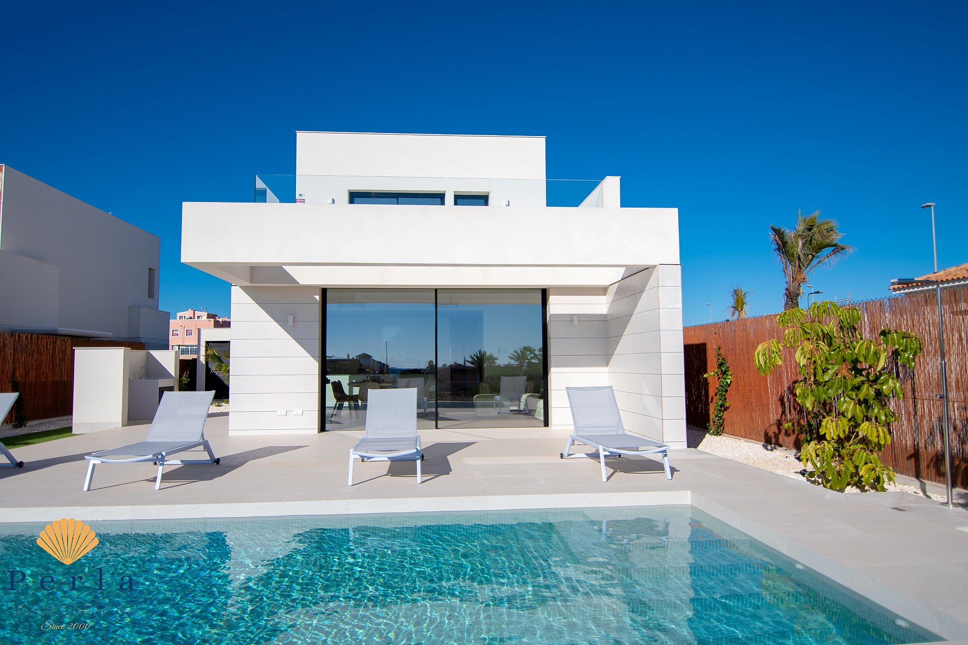 Obra nueva - Villa -
Los Montesinos