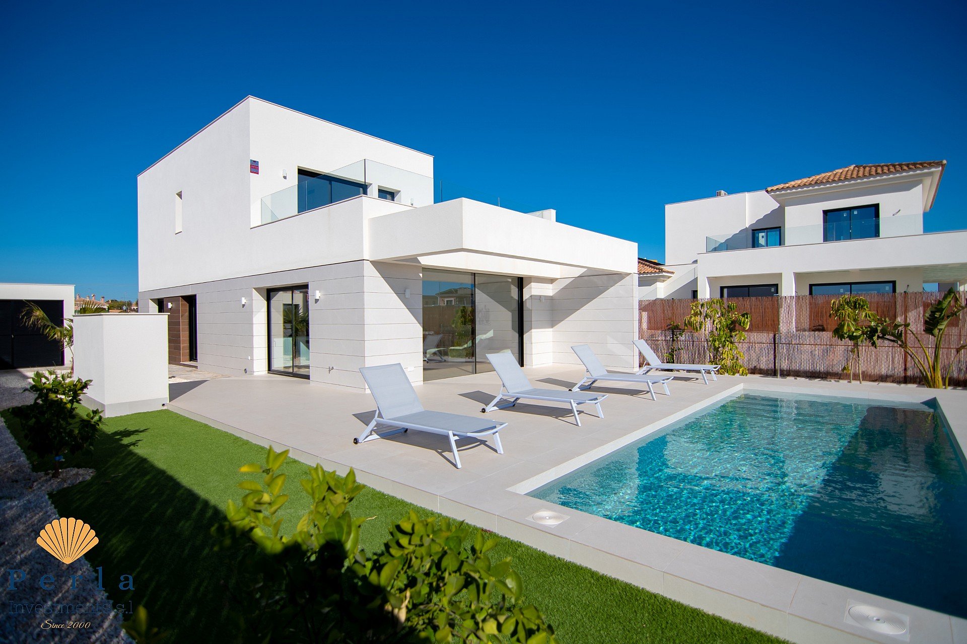 Obra nueva - Villa -
Los Montesinos
