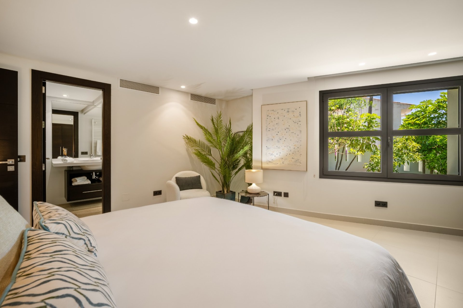 Obra nueva - Villa -
Marbella