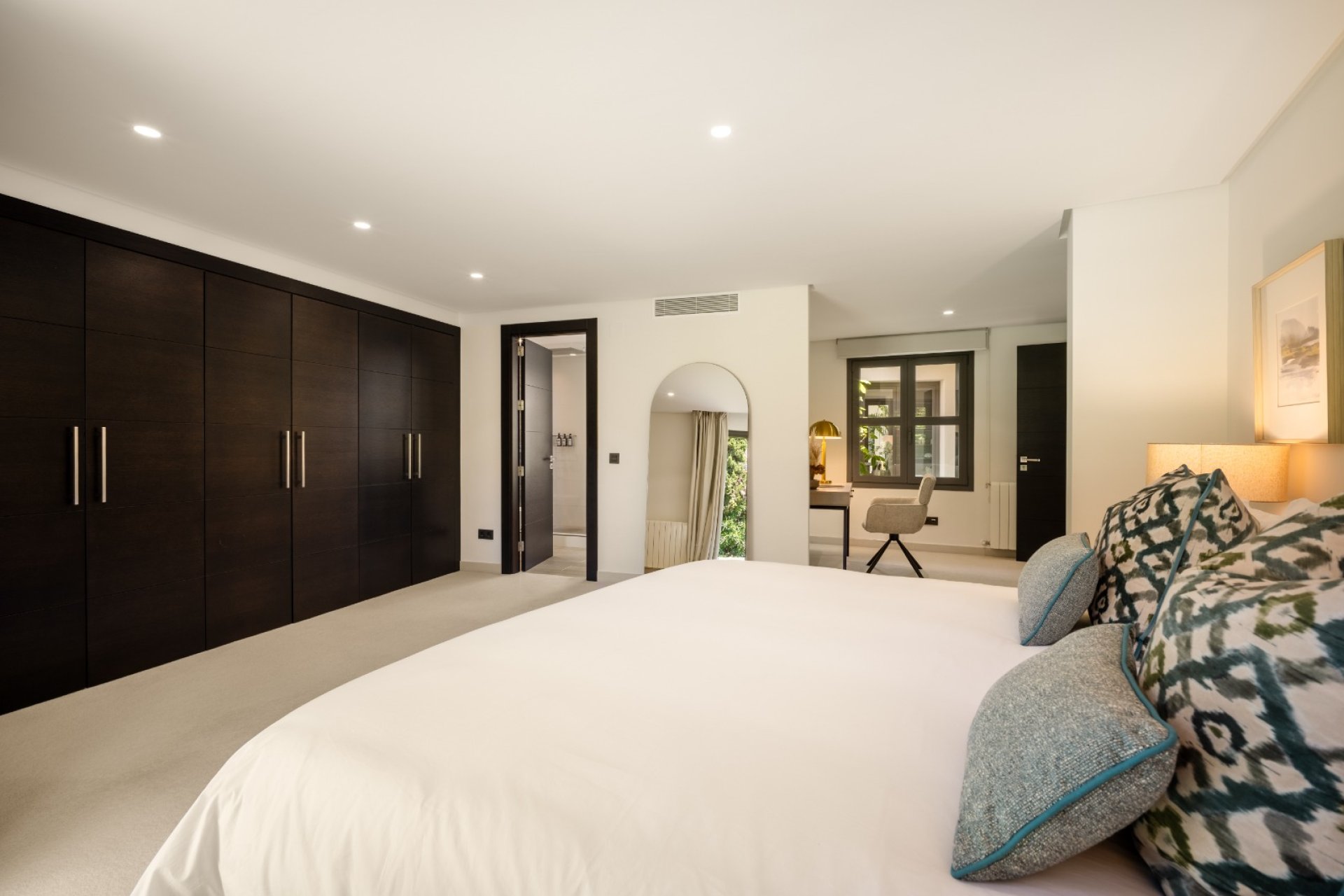 Obra nueva - Villa -
Marbella