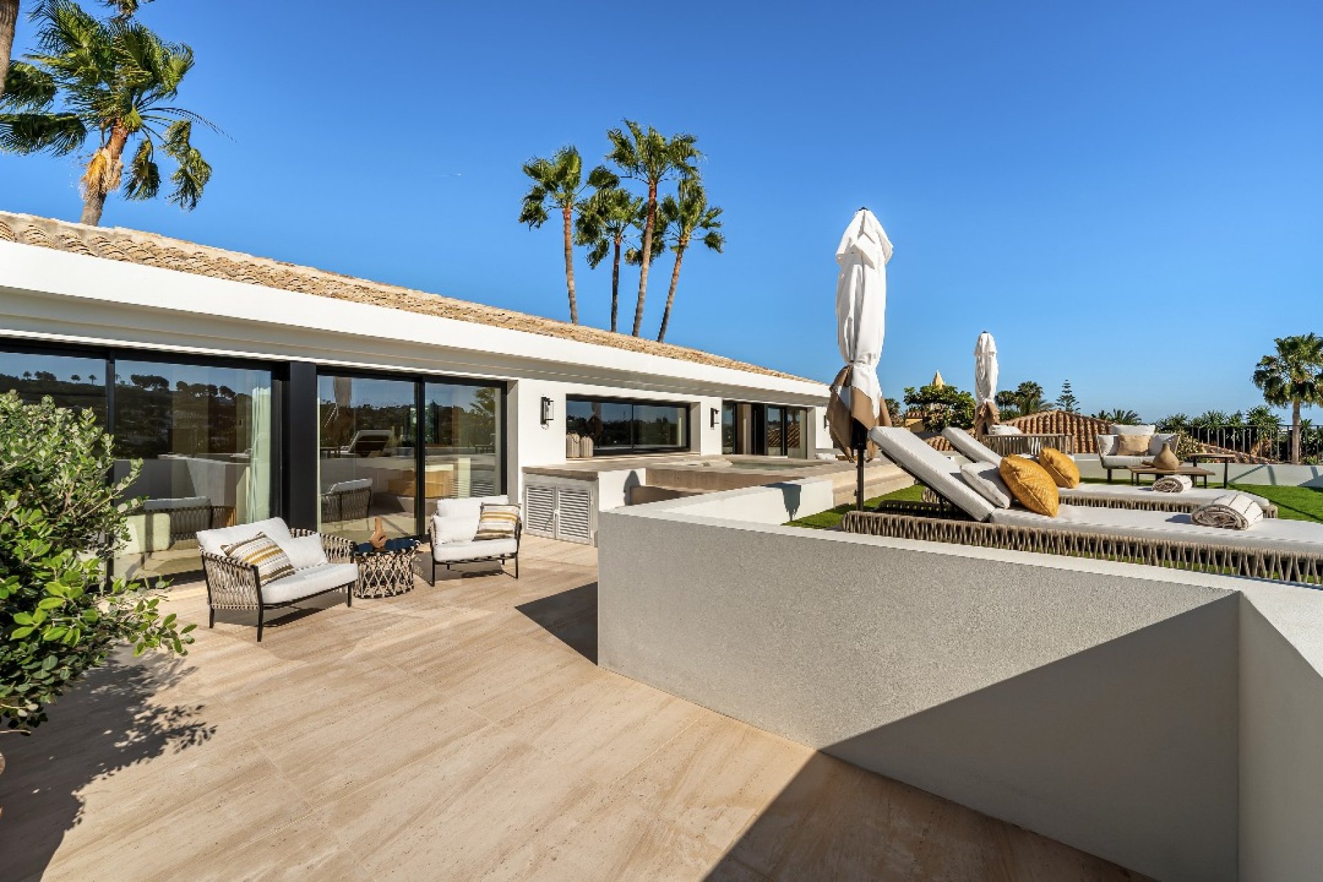 Obra nueva - Villa -
Marbella