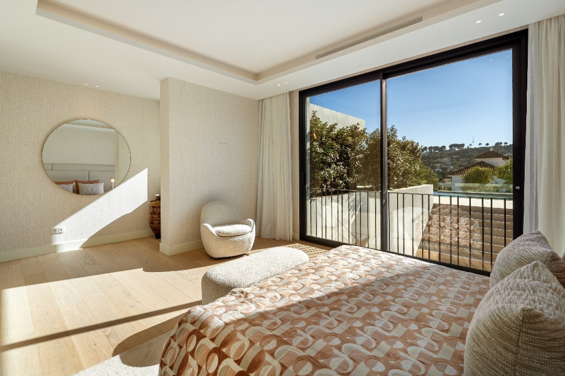 Obra nueva - Villa -
Marbella