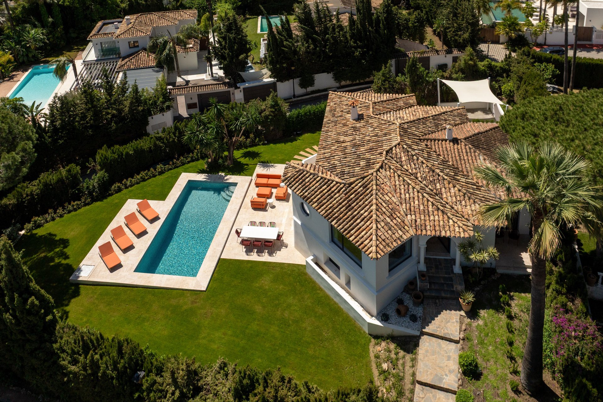 Obra nueva - Villa -
Marbella