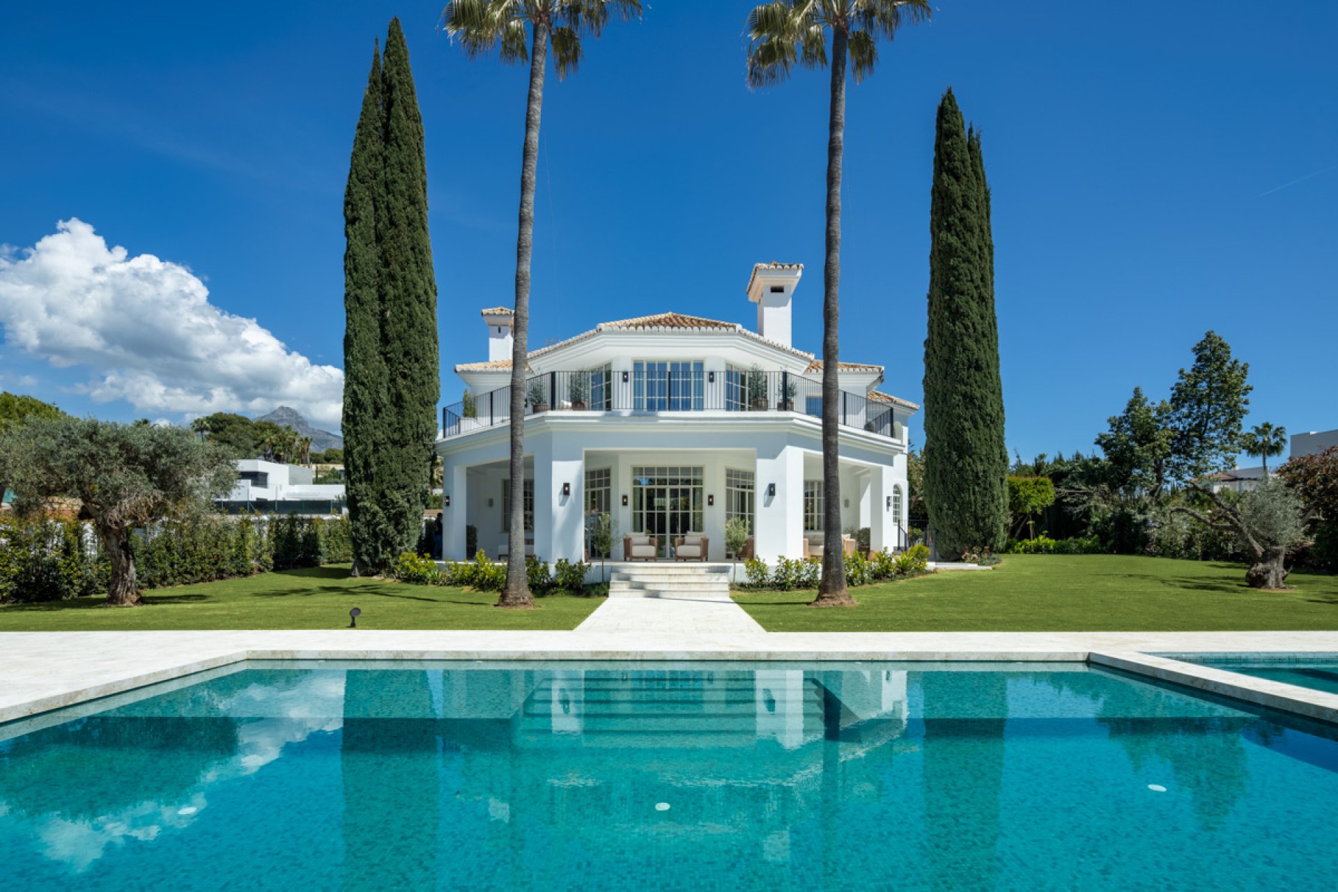 Obra nueva - Villa -
Marbella