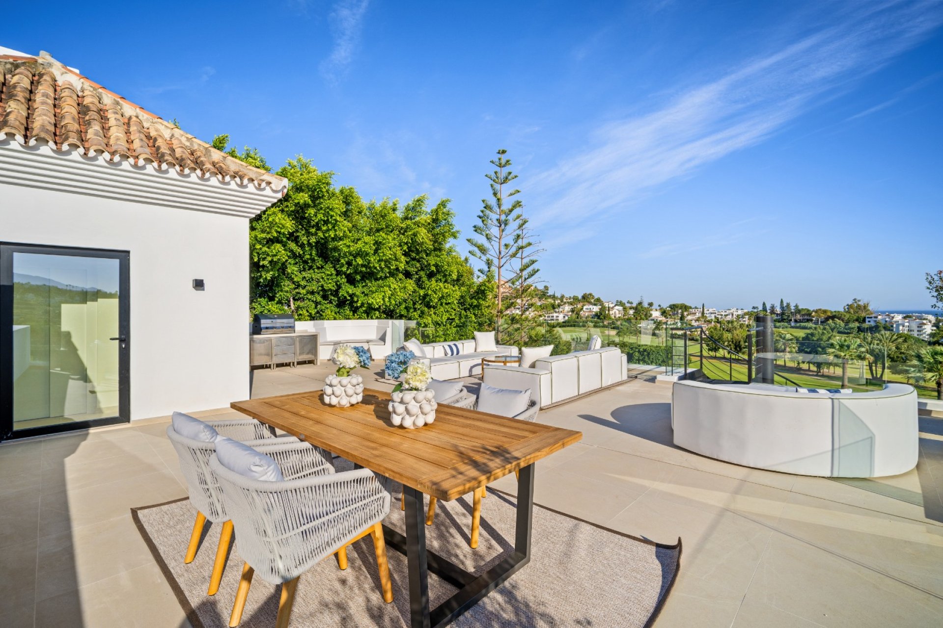 Obra nueva - Villa -
Marbella