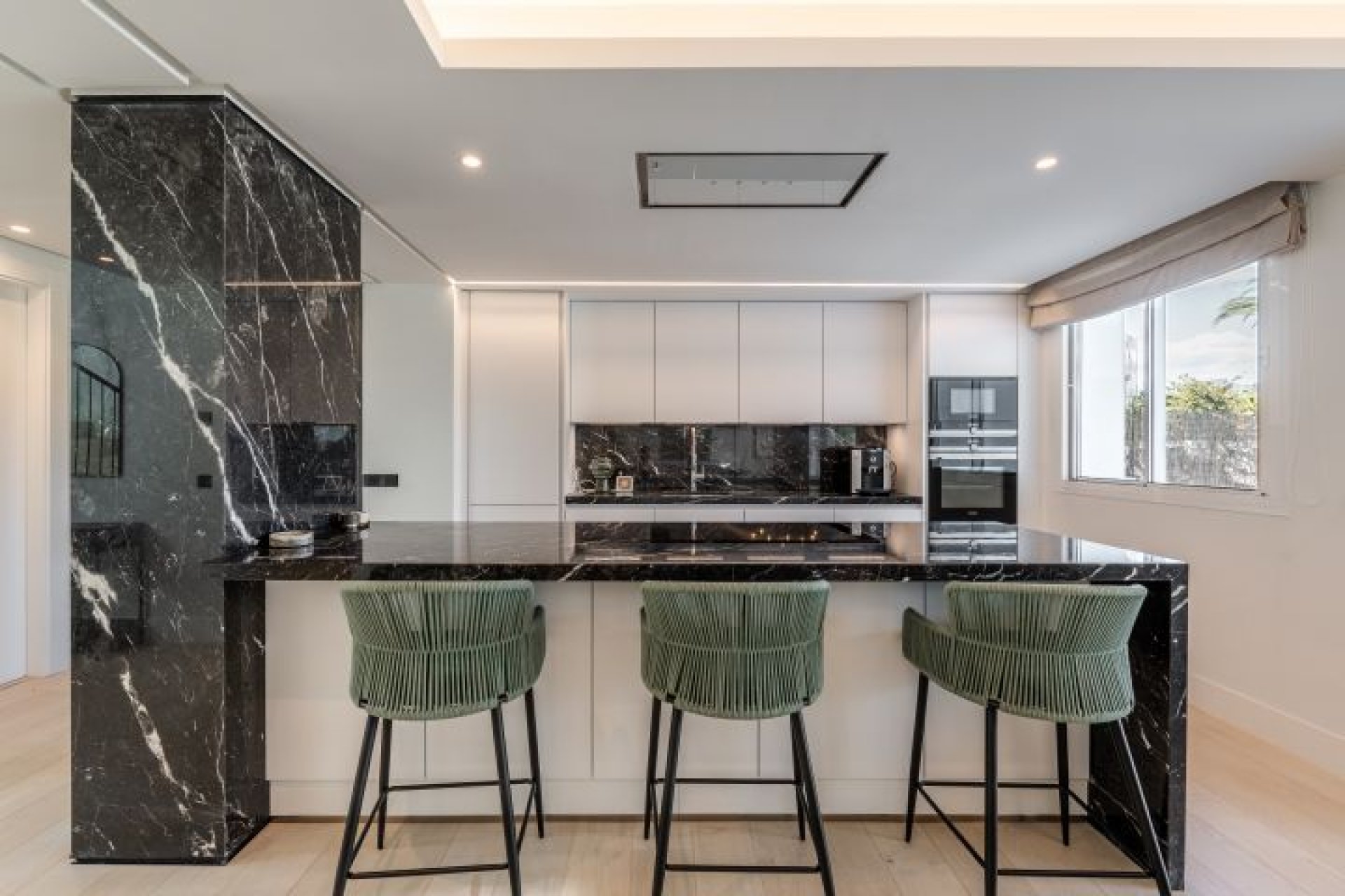 Obra nueva - Villa -
Marbella