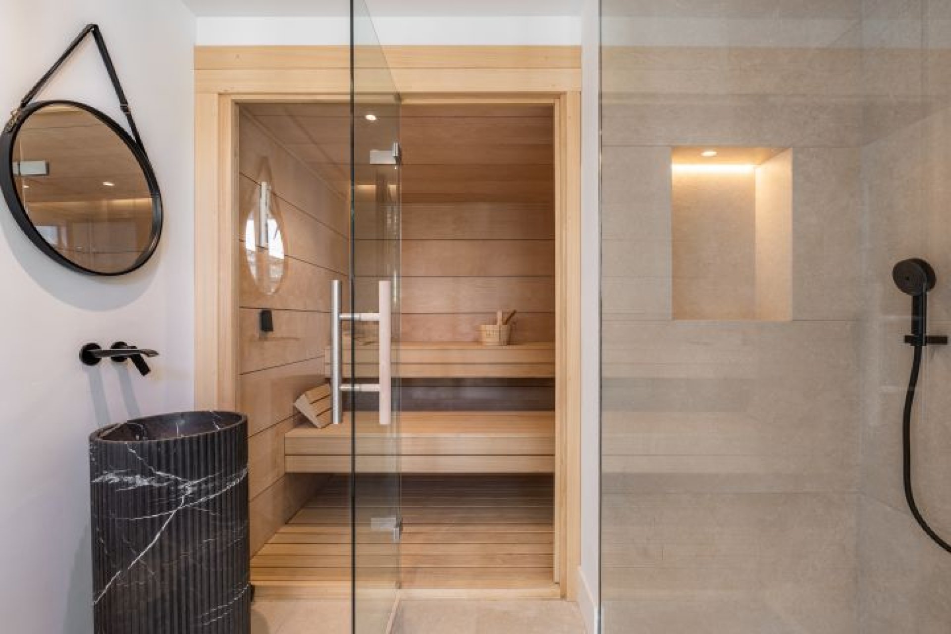 Obra nueva - Villa -
Marbella