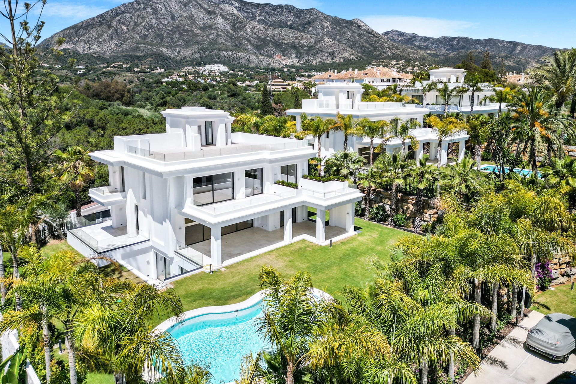 Obra nueva - Villa -
Marbella