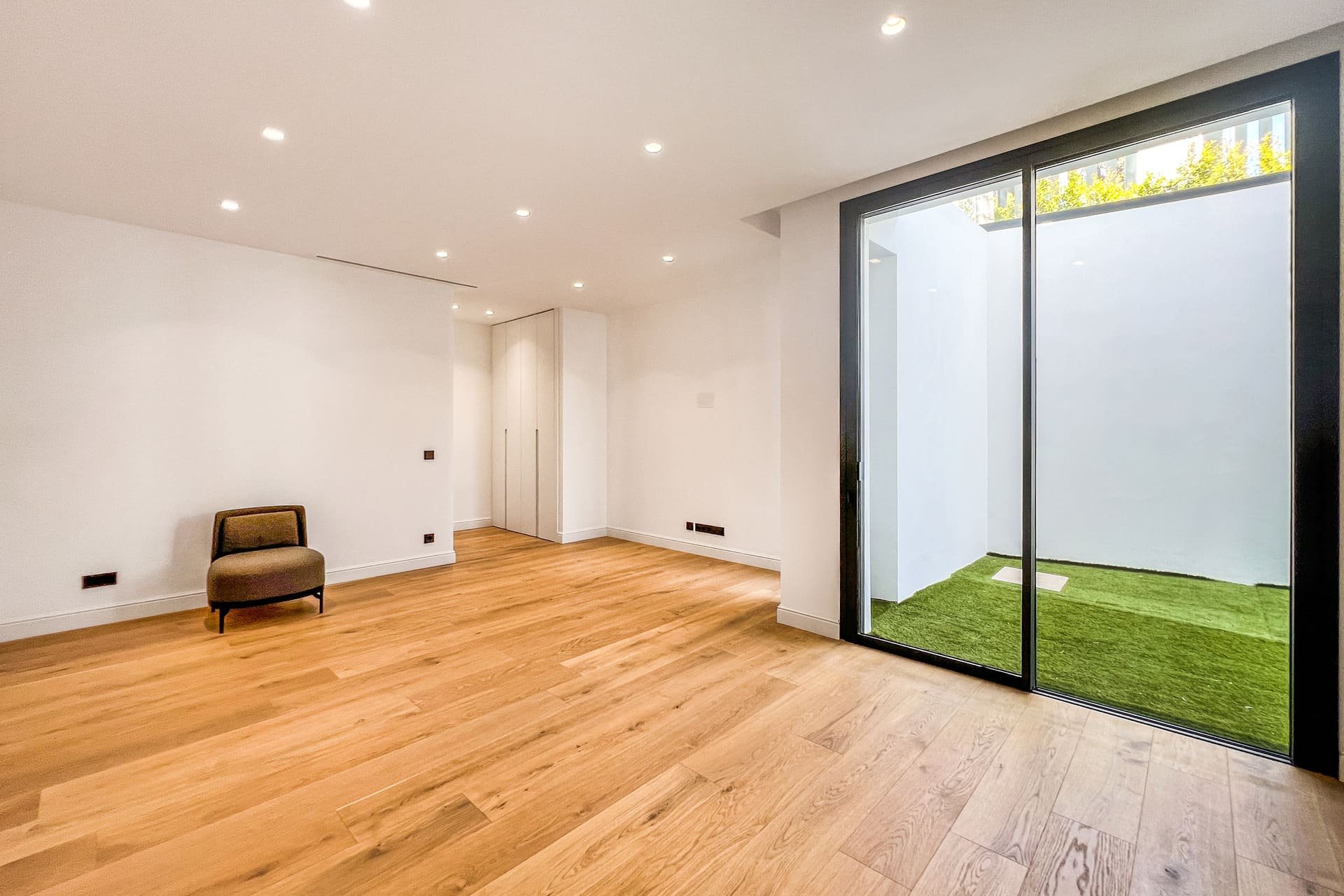 Obra nueva - Villa -
Marbella