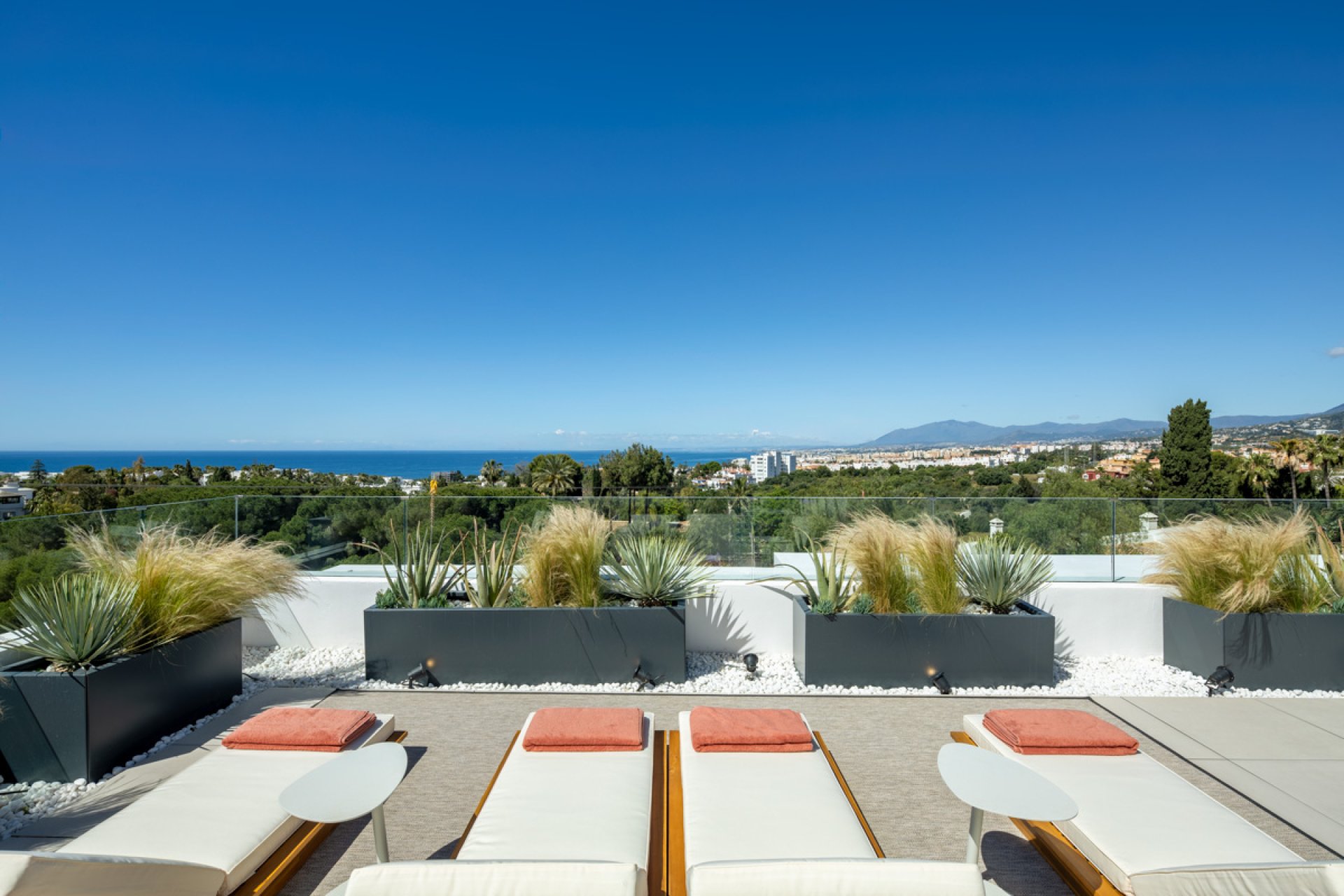 Obra nueva - Villa -
Marbella
