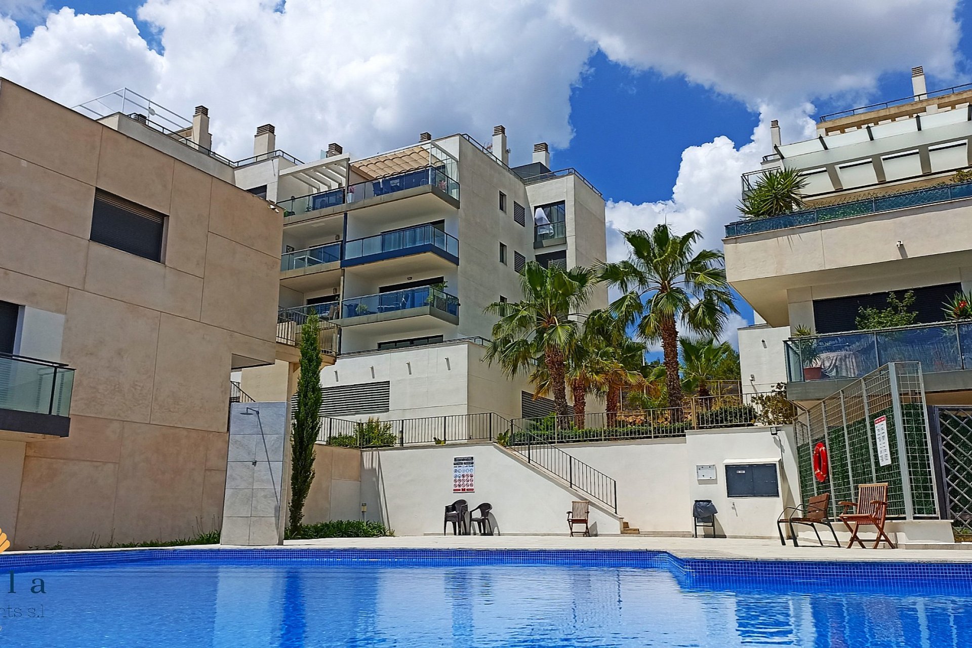 Resale - Apartment -
Campoamor
